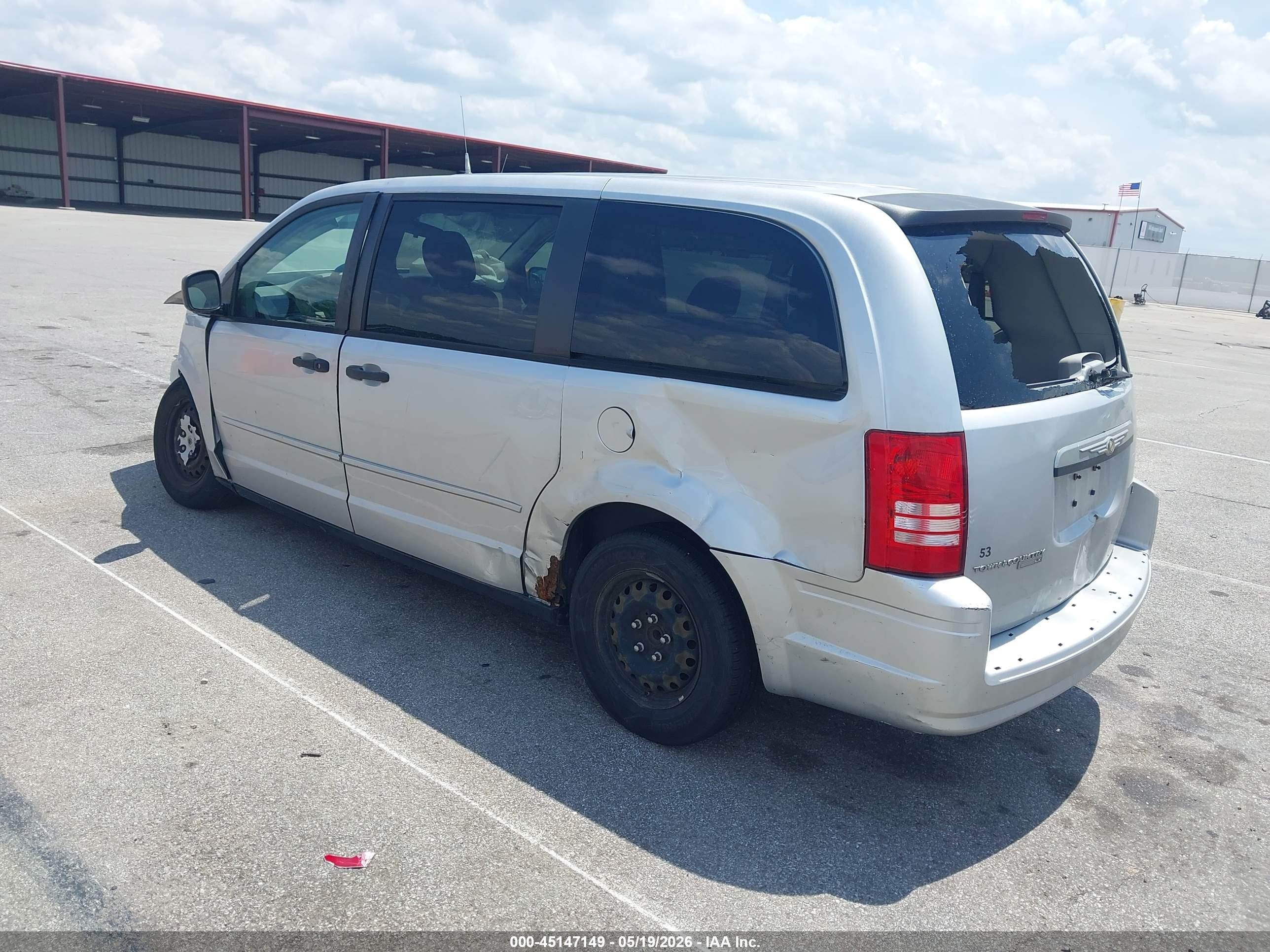 2008 Chrysler Town & Country Lx Серебряный vin: 2A8HR44H68R703323