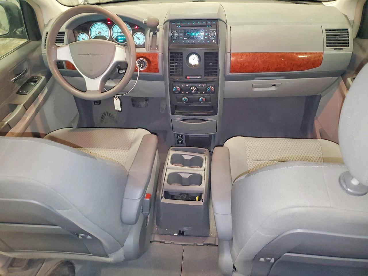 2008 Chrysler Town & Country Lx Серебряный vin: 2A8HR44H98R748868