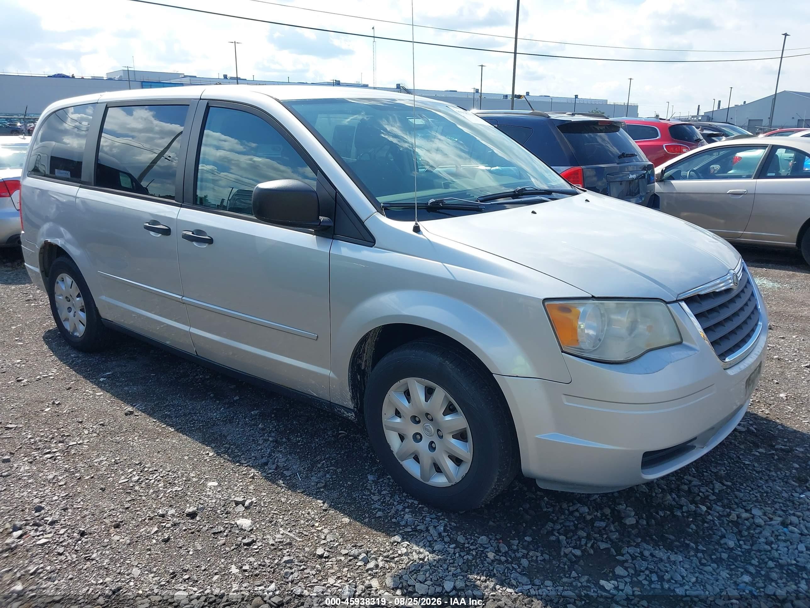 2008 Chrysler Town & Country Lx Silver vin: 2A8HR44H98R768845