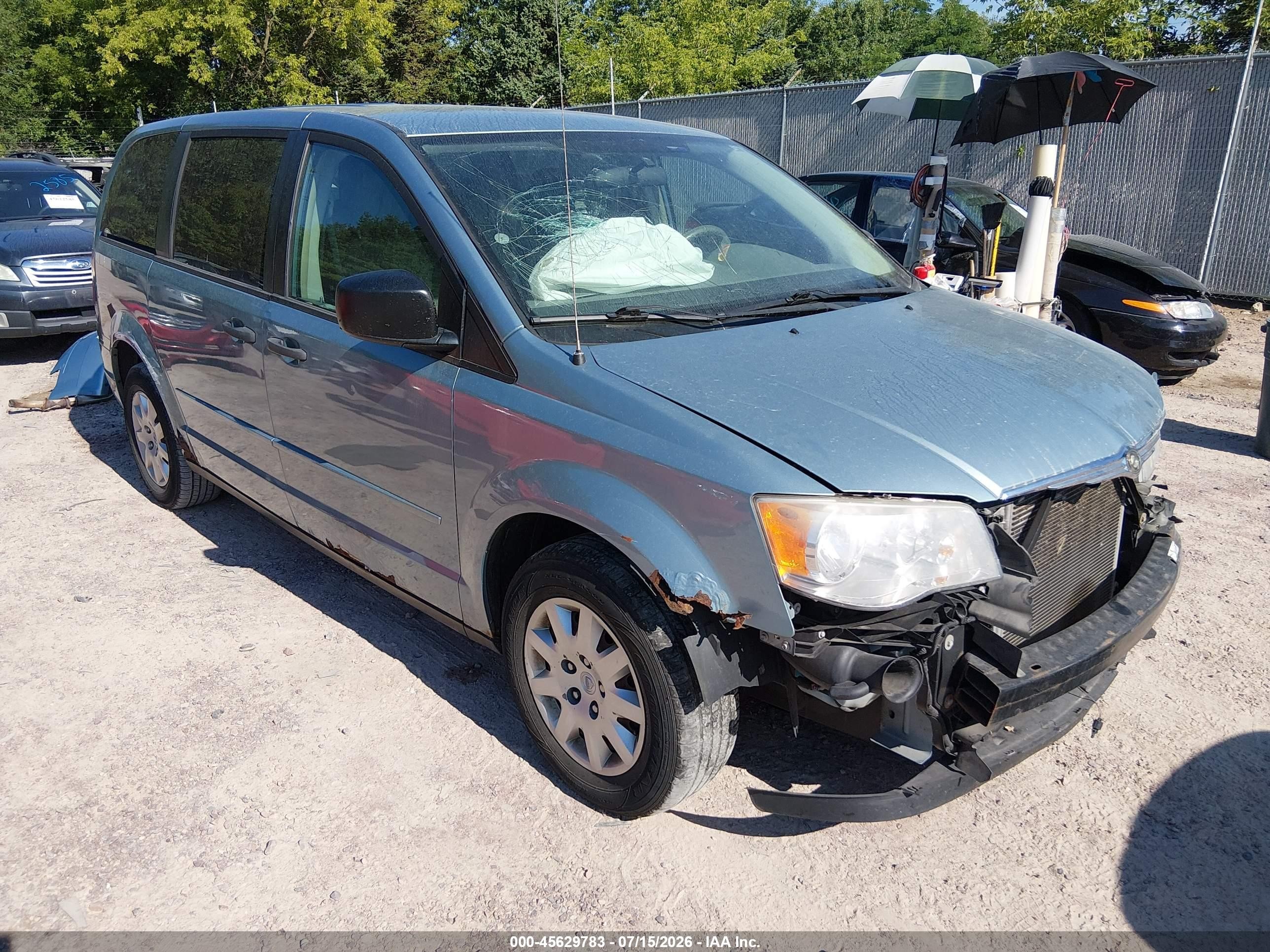 2008 Chrysler Town & Country Lx Silver vin: 2A8HR44HX8R773049