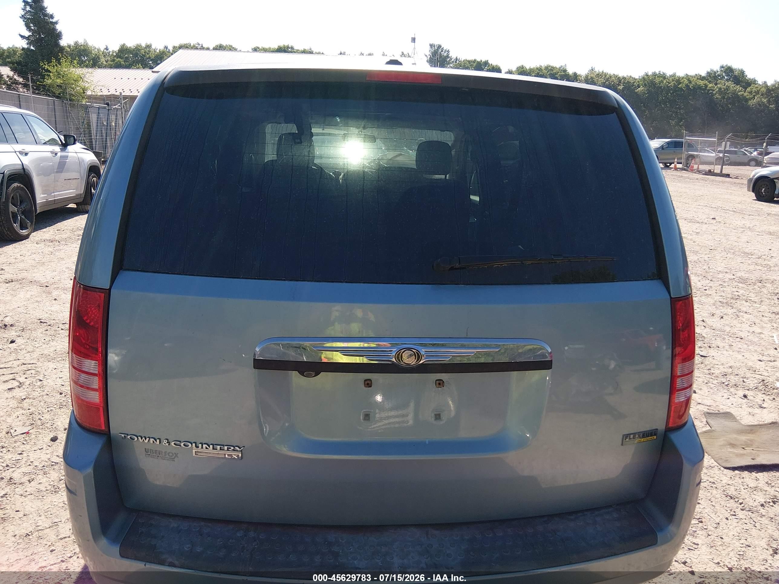 2008 Chrysler Town & Country Lx Silver vin: 2A8HR44HX8R773049