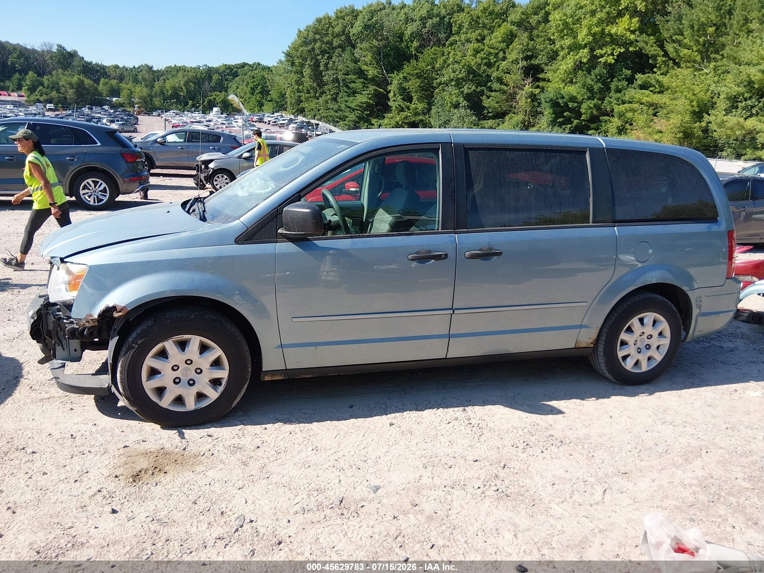 2008 Chrysler Town & Country Lx Silver vin: 2A8HR44HX8R773049