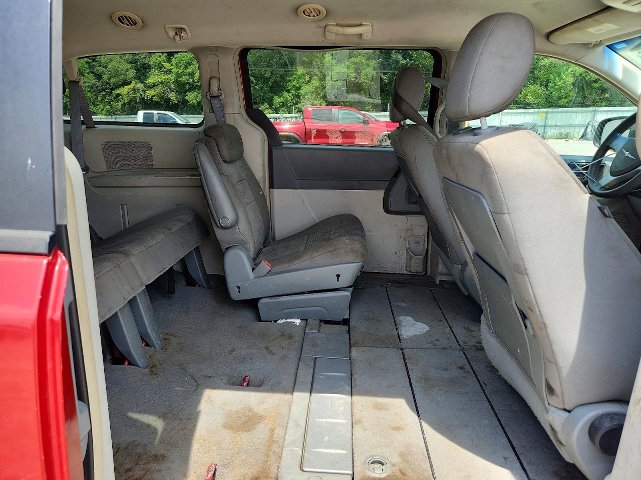 2008 Chrysler Town & Country Lx Красный vin: 2A8HR44HX8R799392
