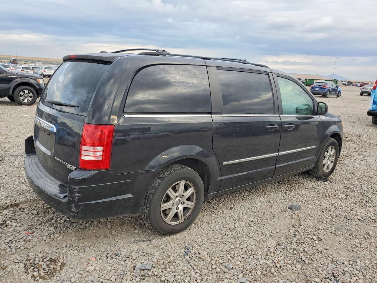 2009 Chrysler Town & Country Touring Black vin: 2A8HR54109R503869
