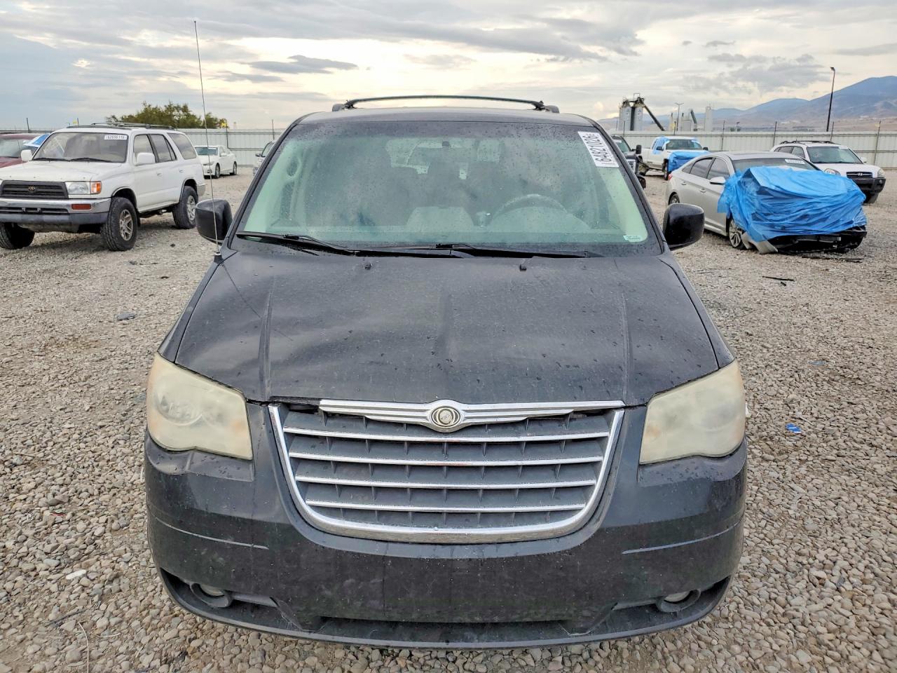 2009 Chrysler Town & Country Touring Black vin: 2A8HR54109R503869