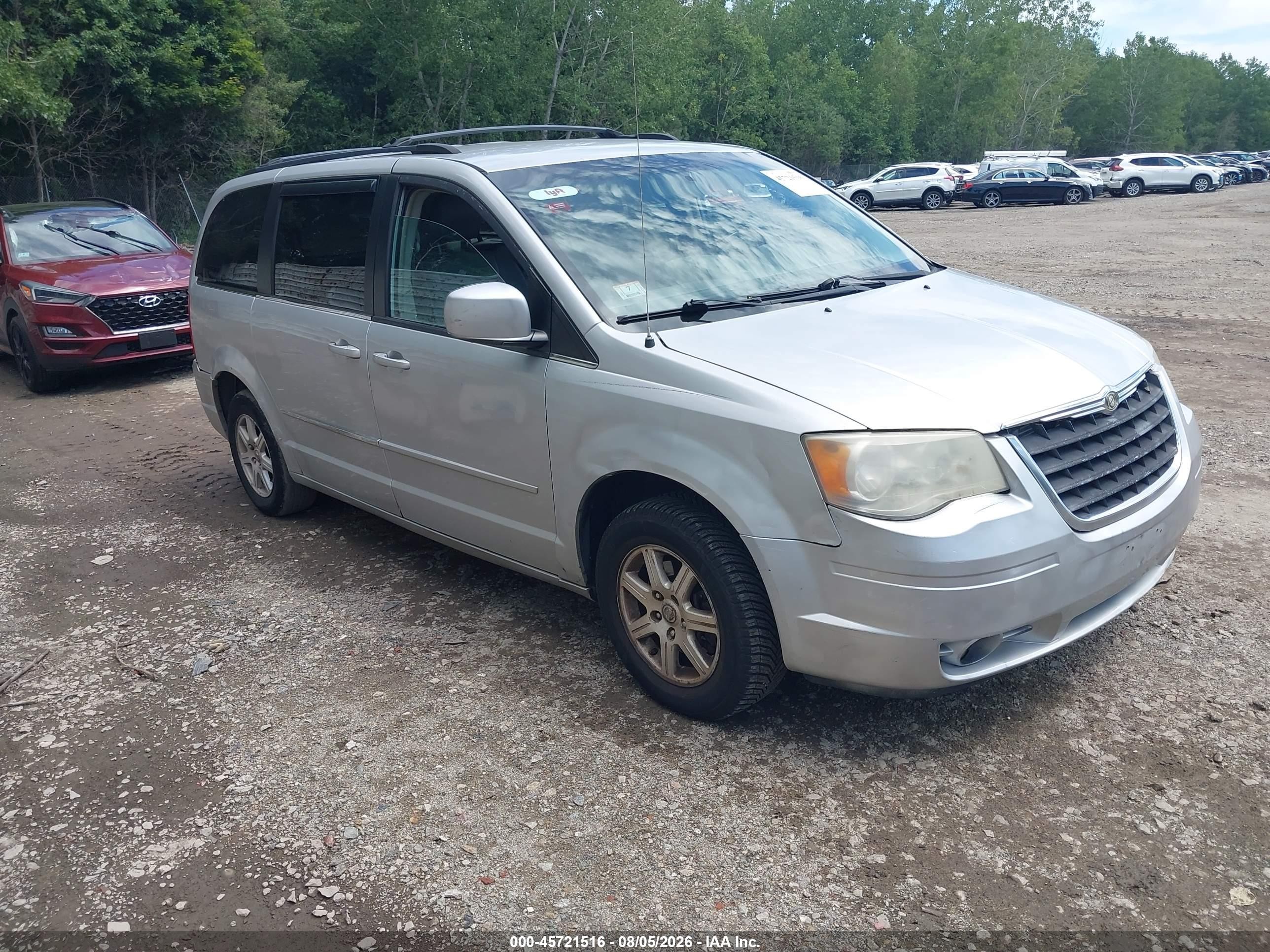 2009 Chrysler Town & Country Touring Silver vin: 2A8HR54109R522423