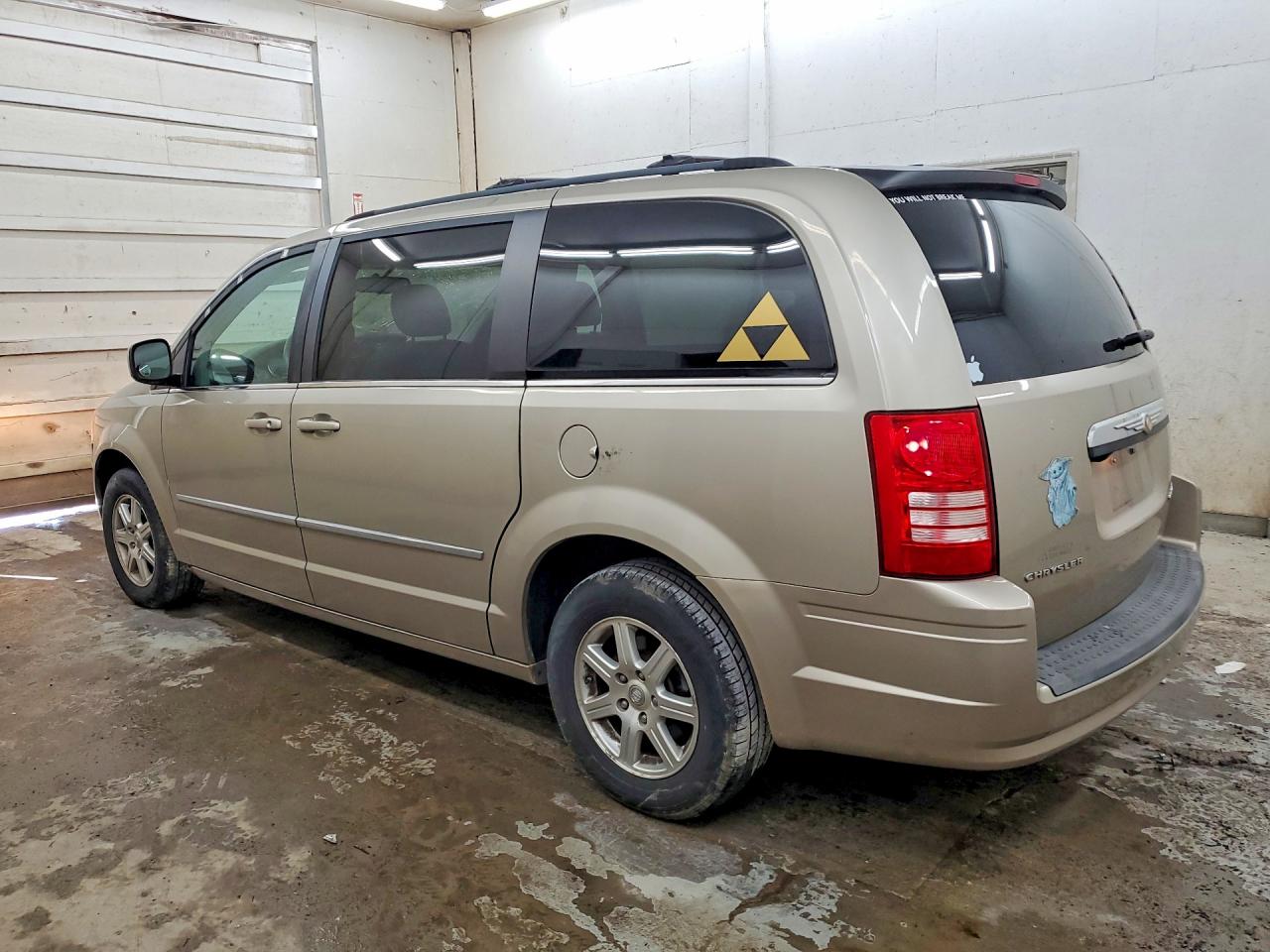2009 Chrysler Town & Country Touring Gold vin: 2A8HR54109R635160