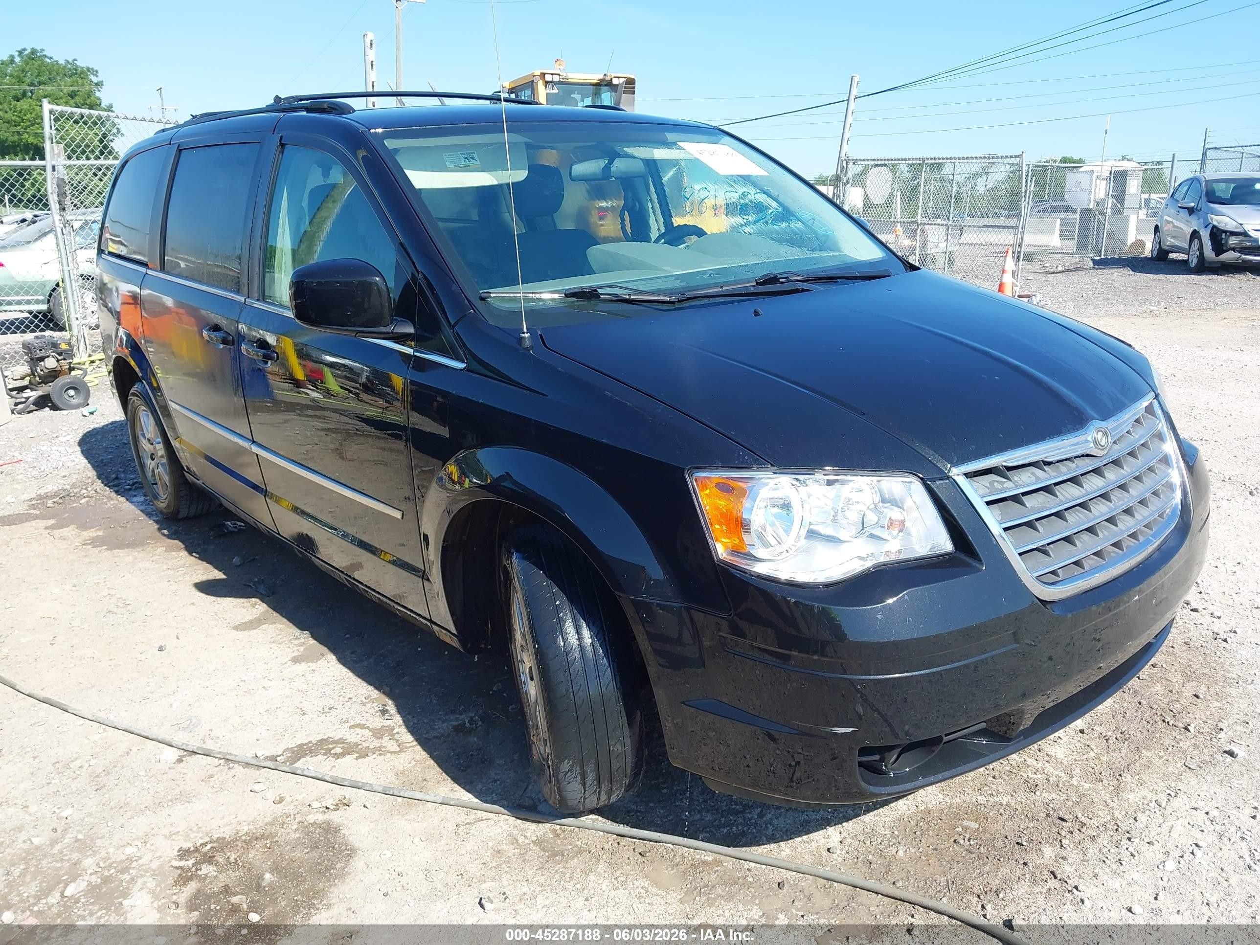 2009 Chrysler Town & Country Touring Black vin: 2A8HR54119R549159