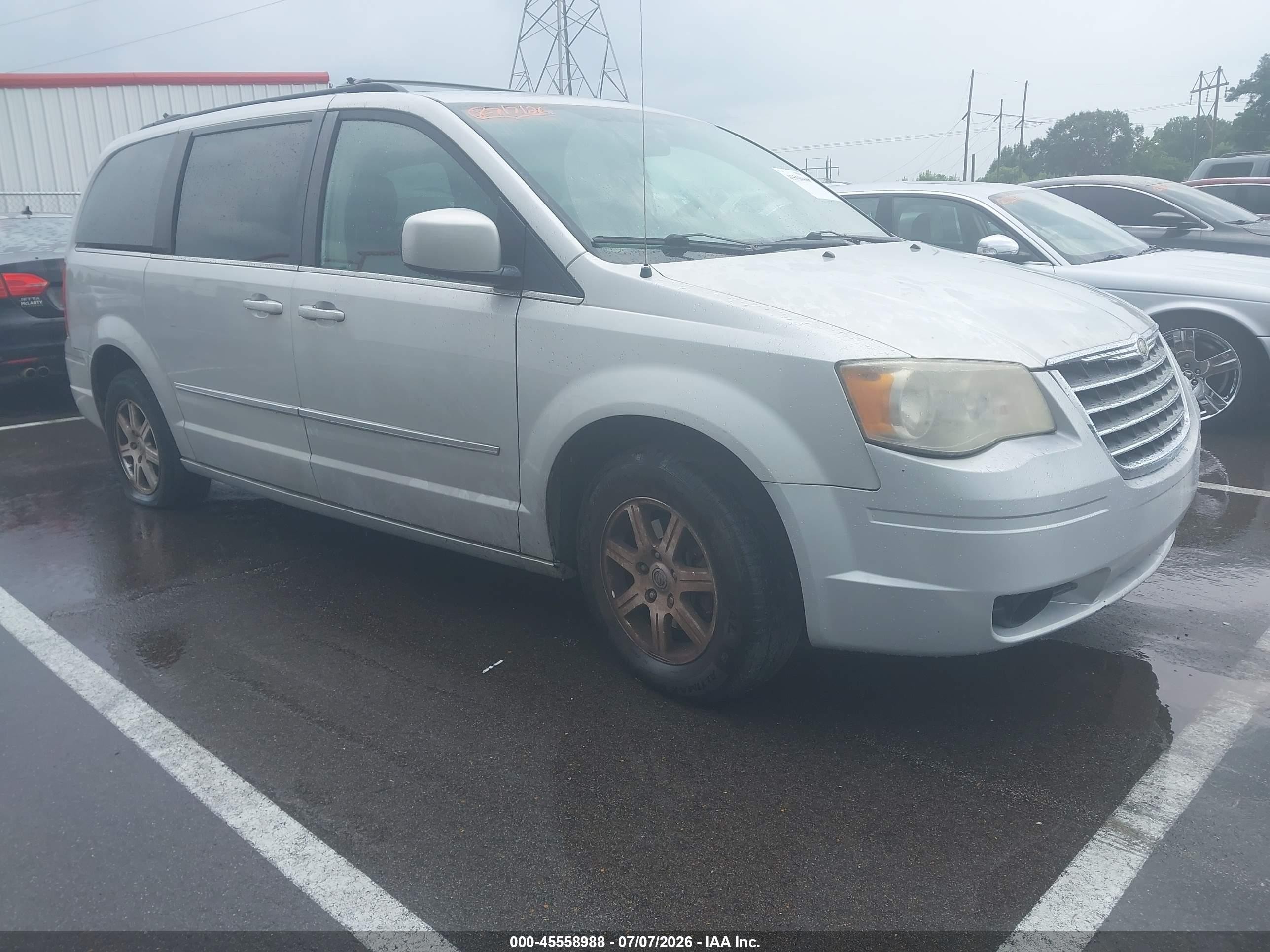 2009 Chrysler Town & Country Touring Silver vin: 2A8HR54119R565443