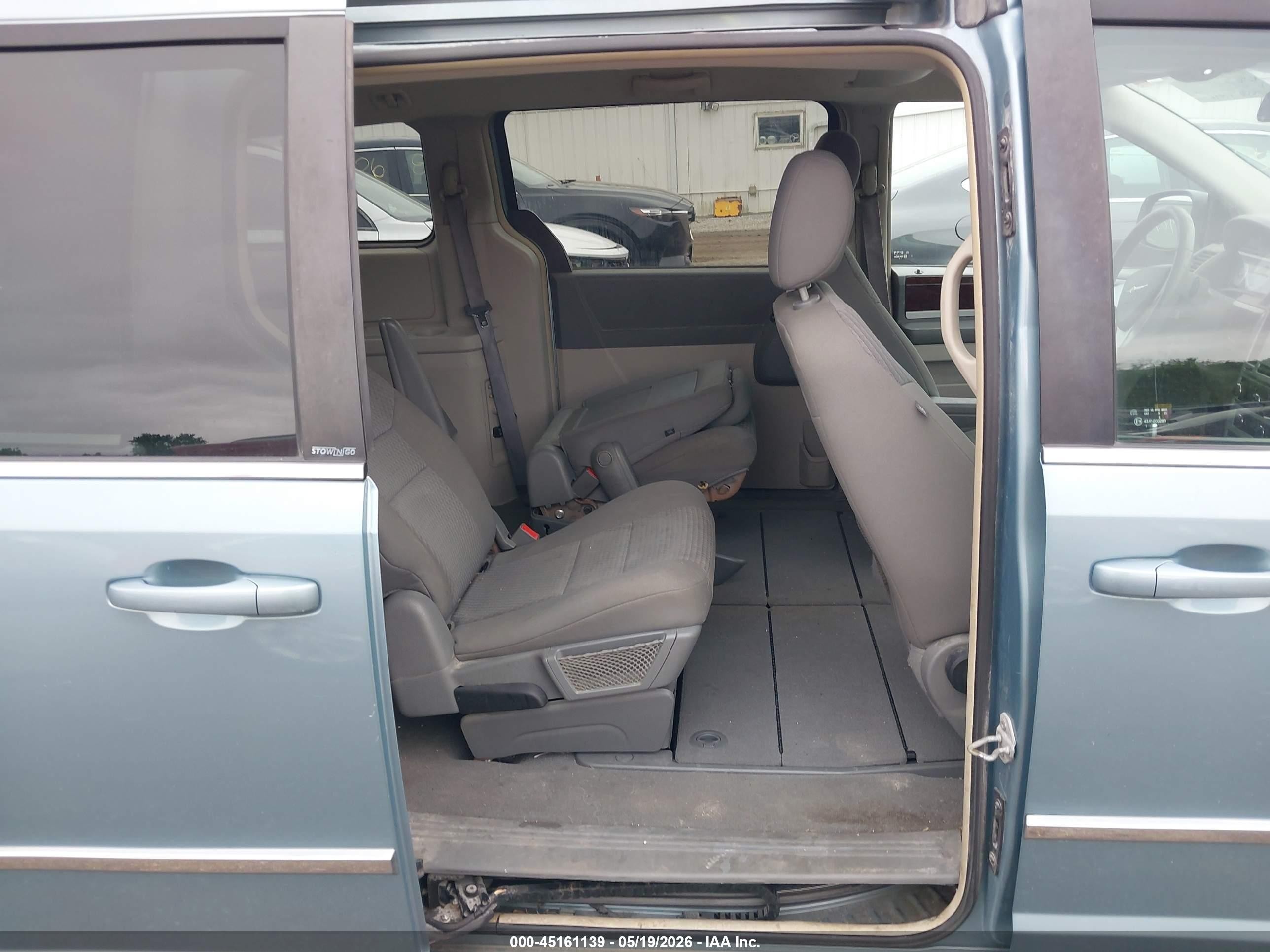 2009 Chrysler Town & Country Touring Light Blue vin: 2A8HR54119R665557