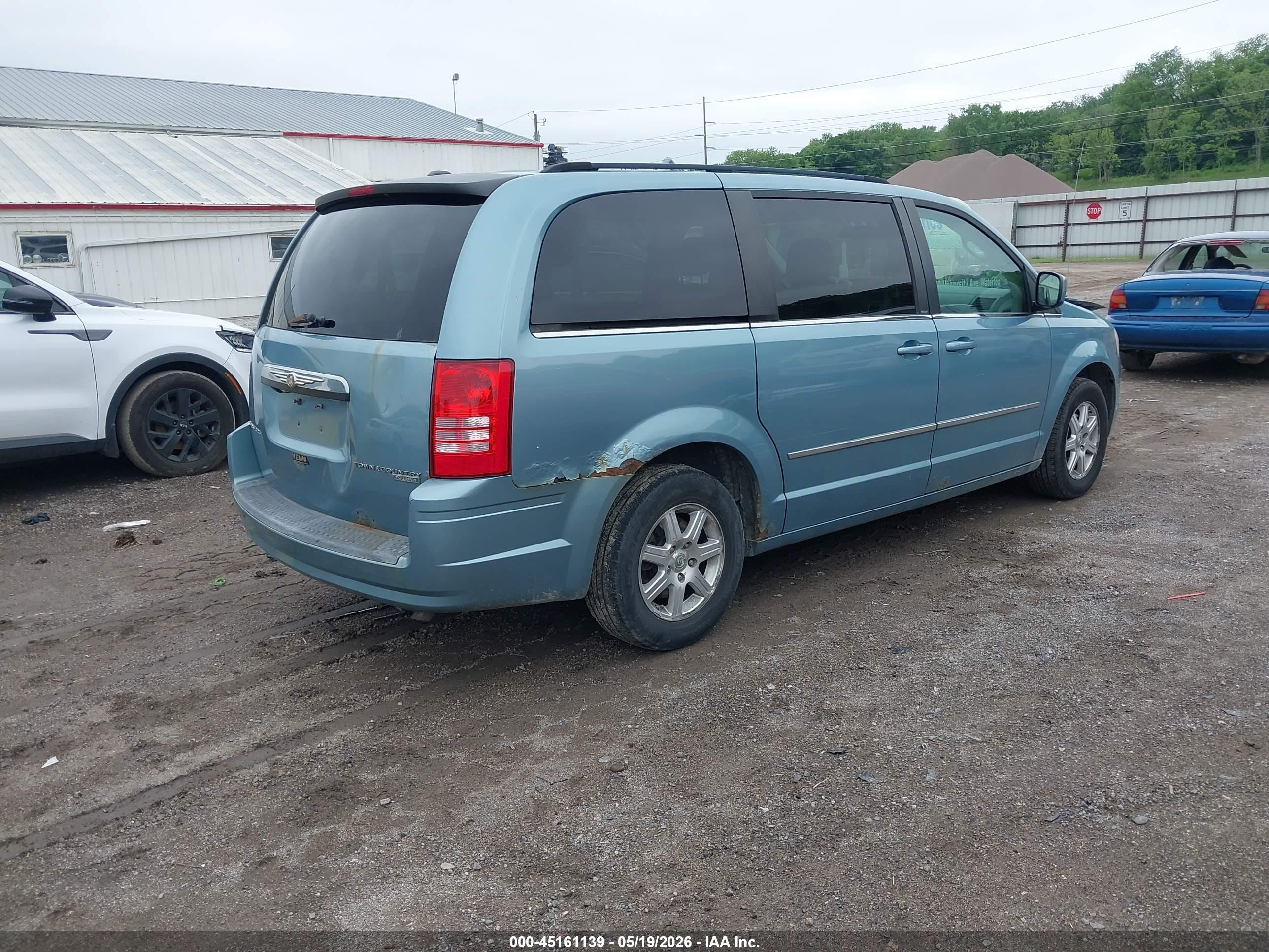 2009 Chrysler Town & Country Touring Light Blue vin: 2A8HR54119R665557