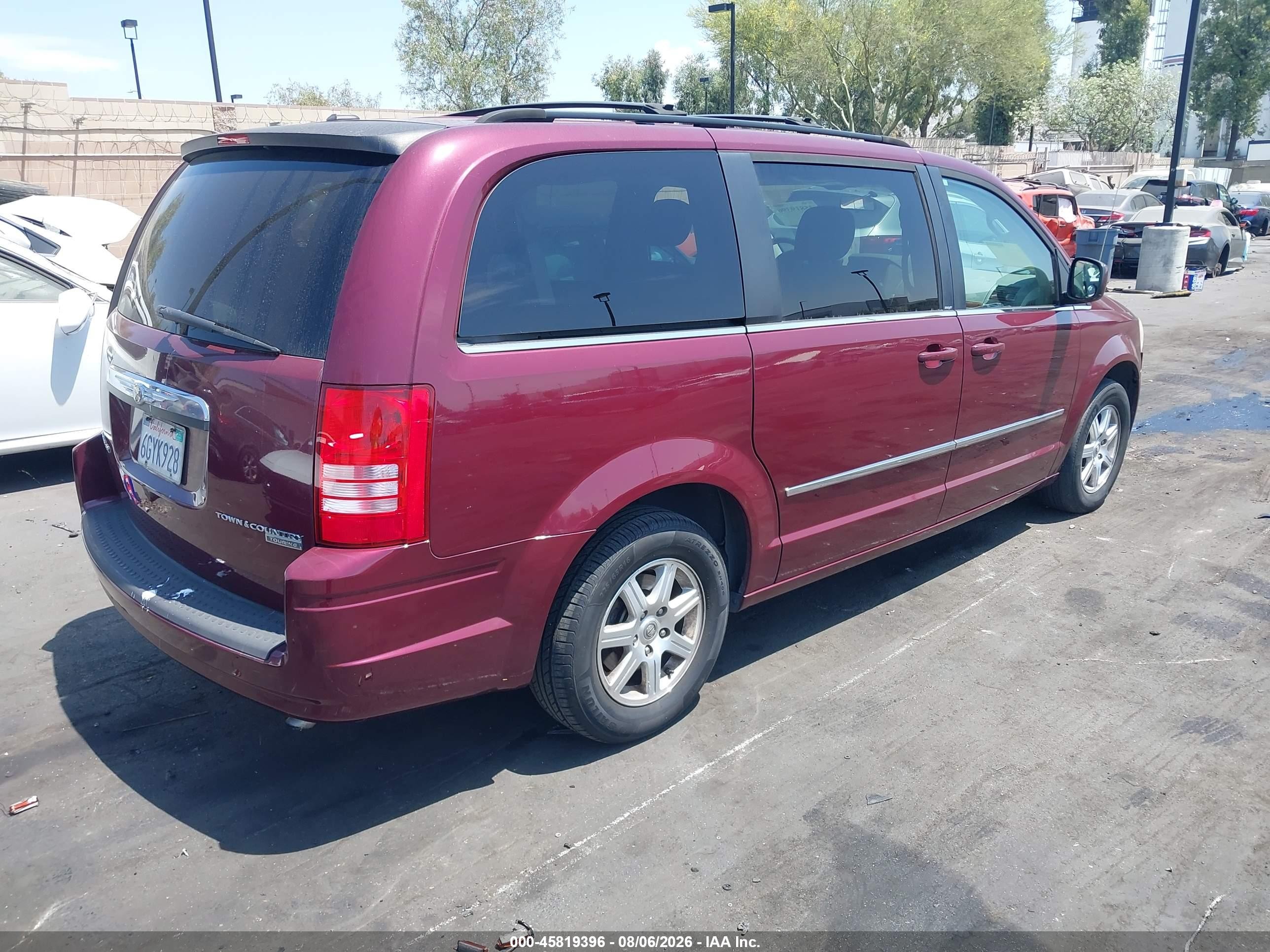 2009 Chrysler Town & Country Touring Burgundy vin: 2A8HR54129R522410