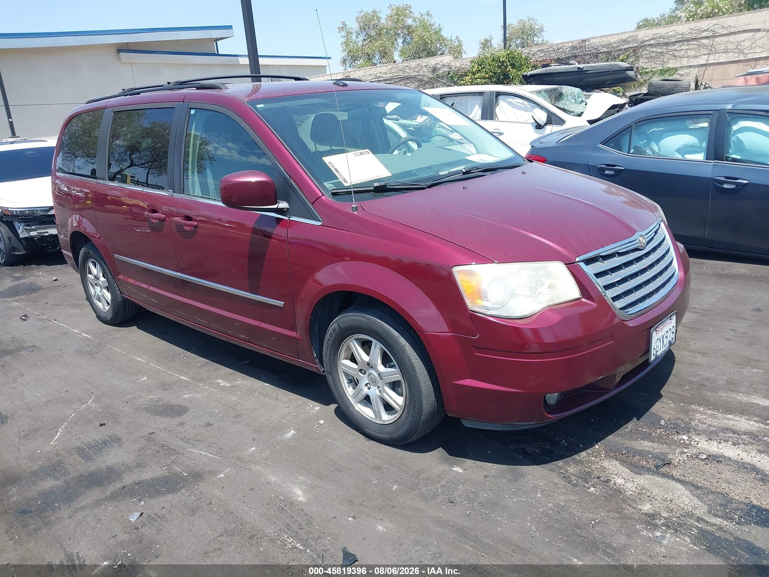 2009 Chrysler Town & Country Touring Burgundy vin: 2A8HR54129R522410