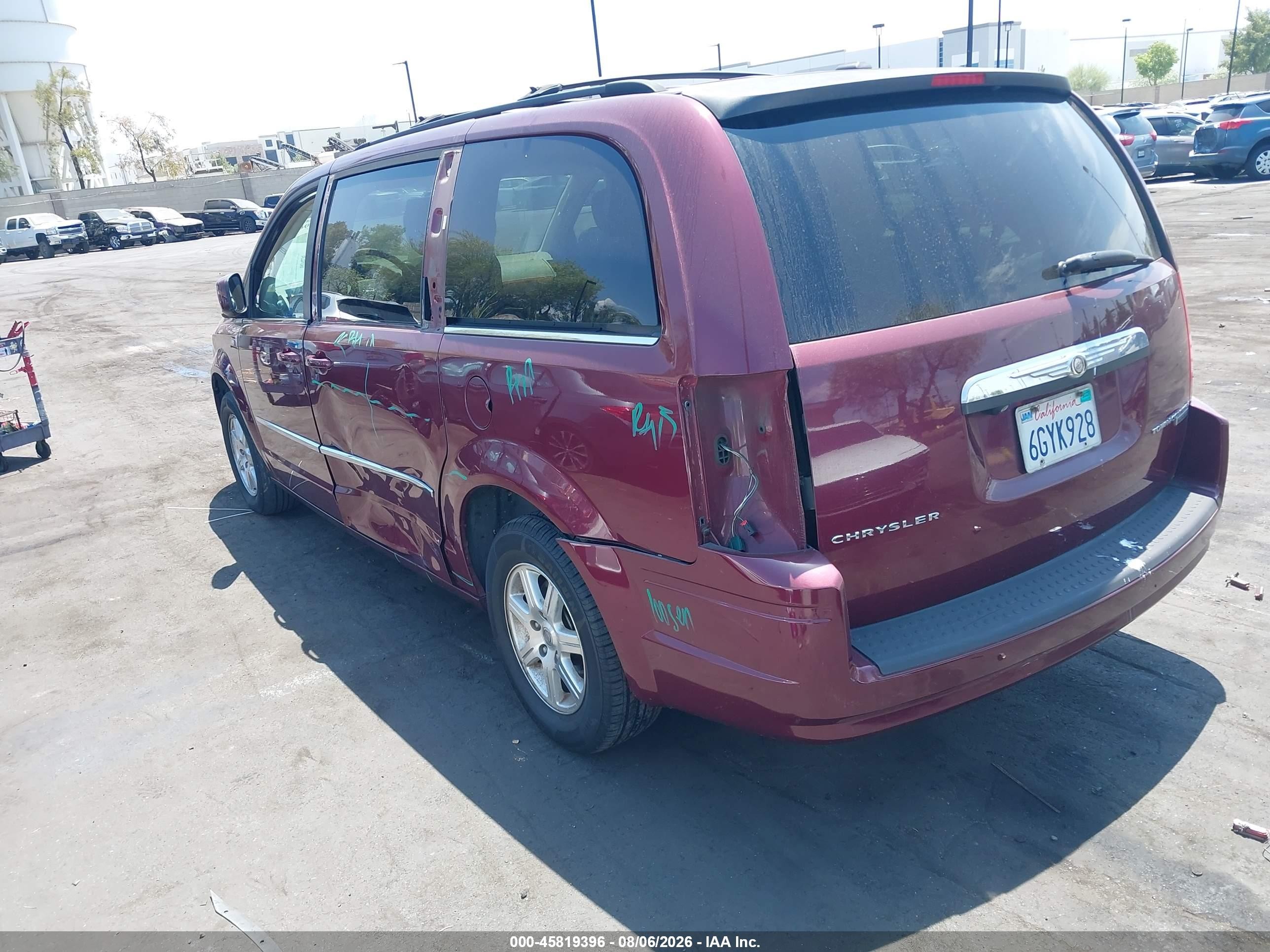 2009 Chrysler Town & Country Touring Burgundy vin: 2A8HR54129R522410
