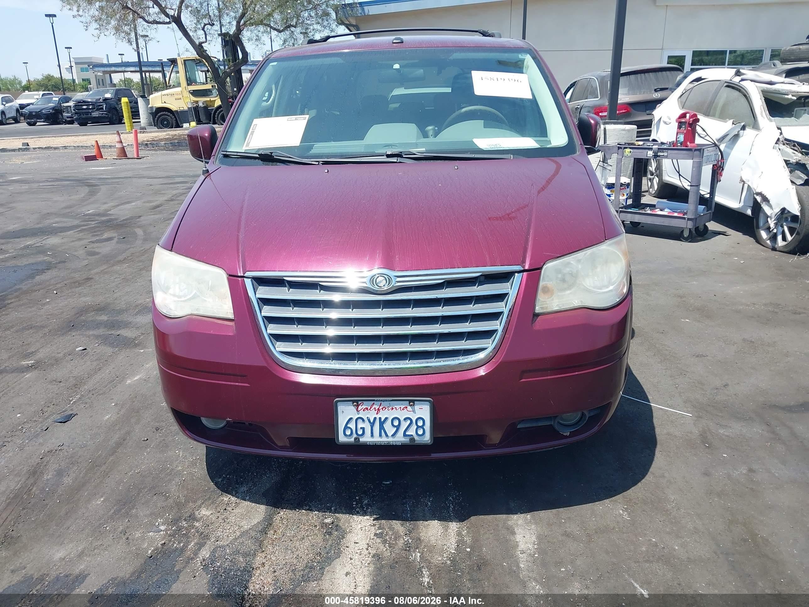 2009 Chrysler Town & Country Touring Burgundy vin: 2A8HR54129R522410