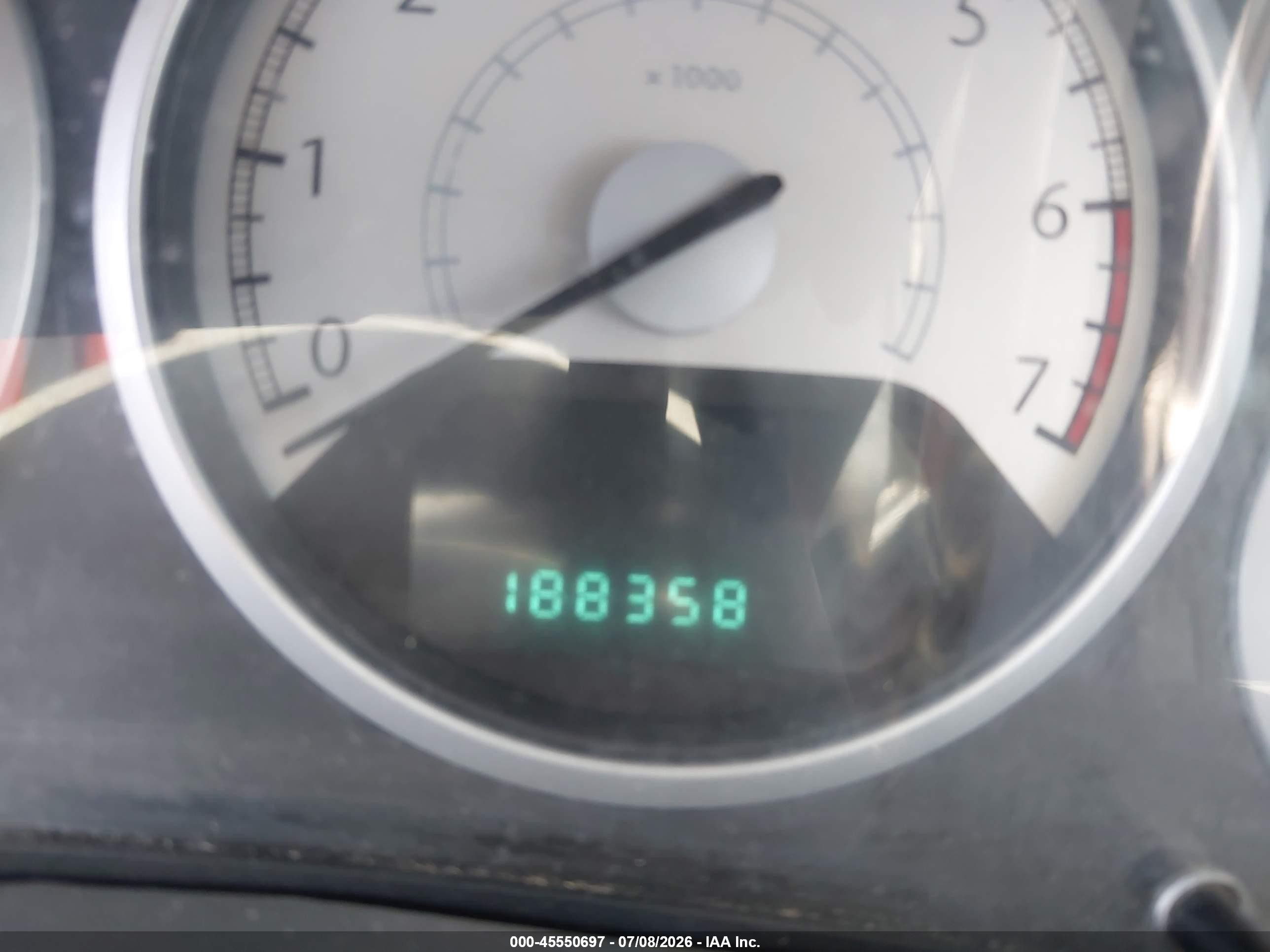 2009 Chrysler Town & Country Touring Silver vin: 2A8HR54129R528000