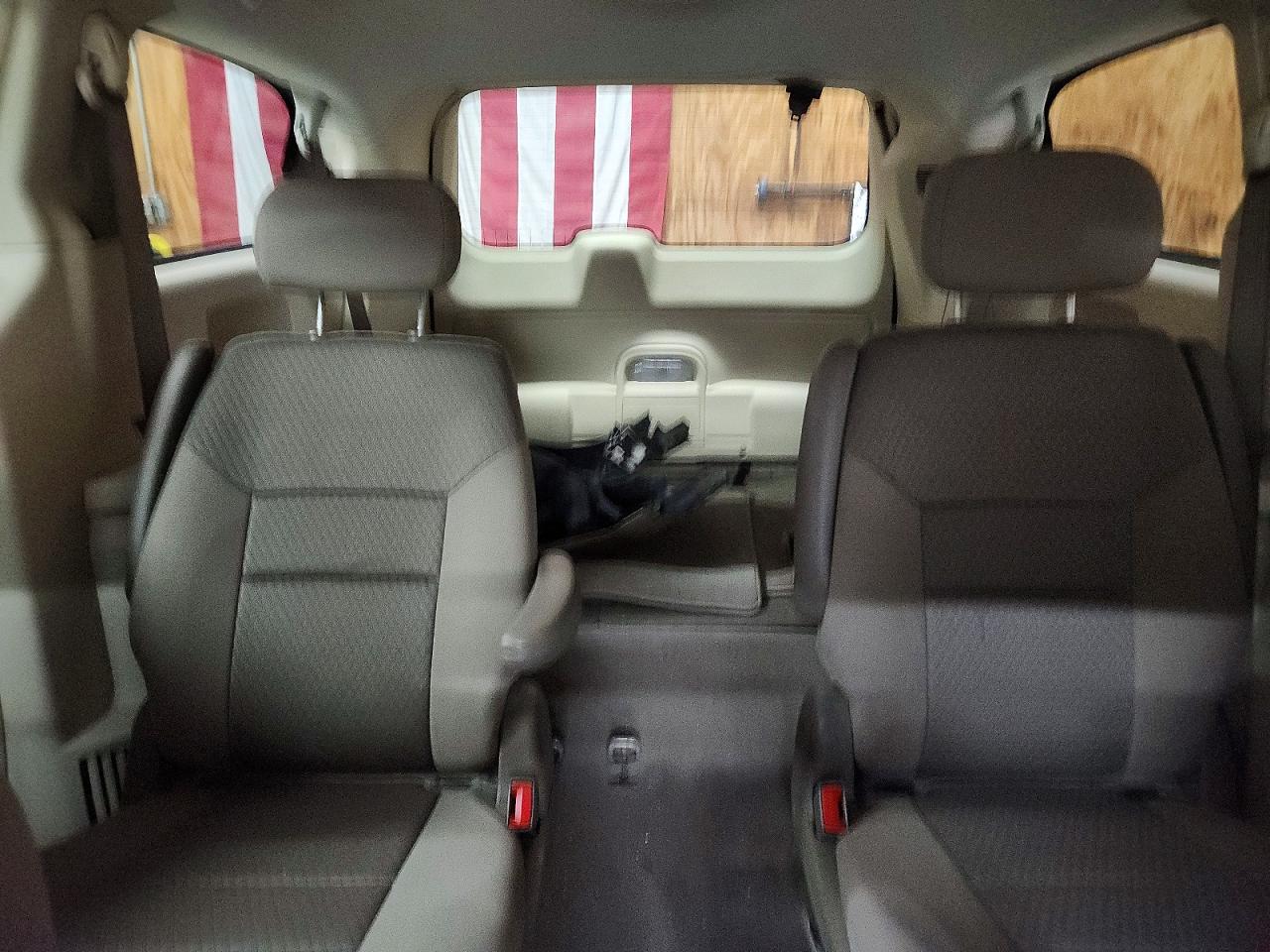 2009 Chrysler Town & Country Touring Tan vin: 2A8HR54139R562592