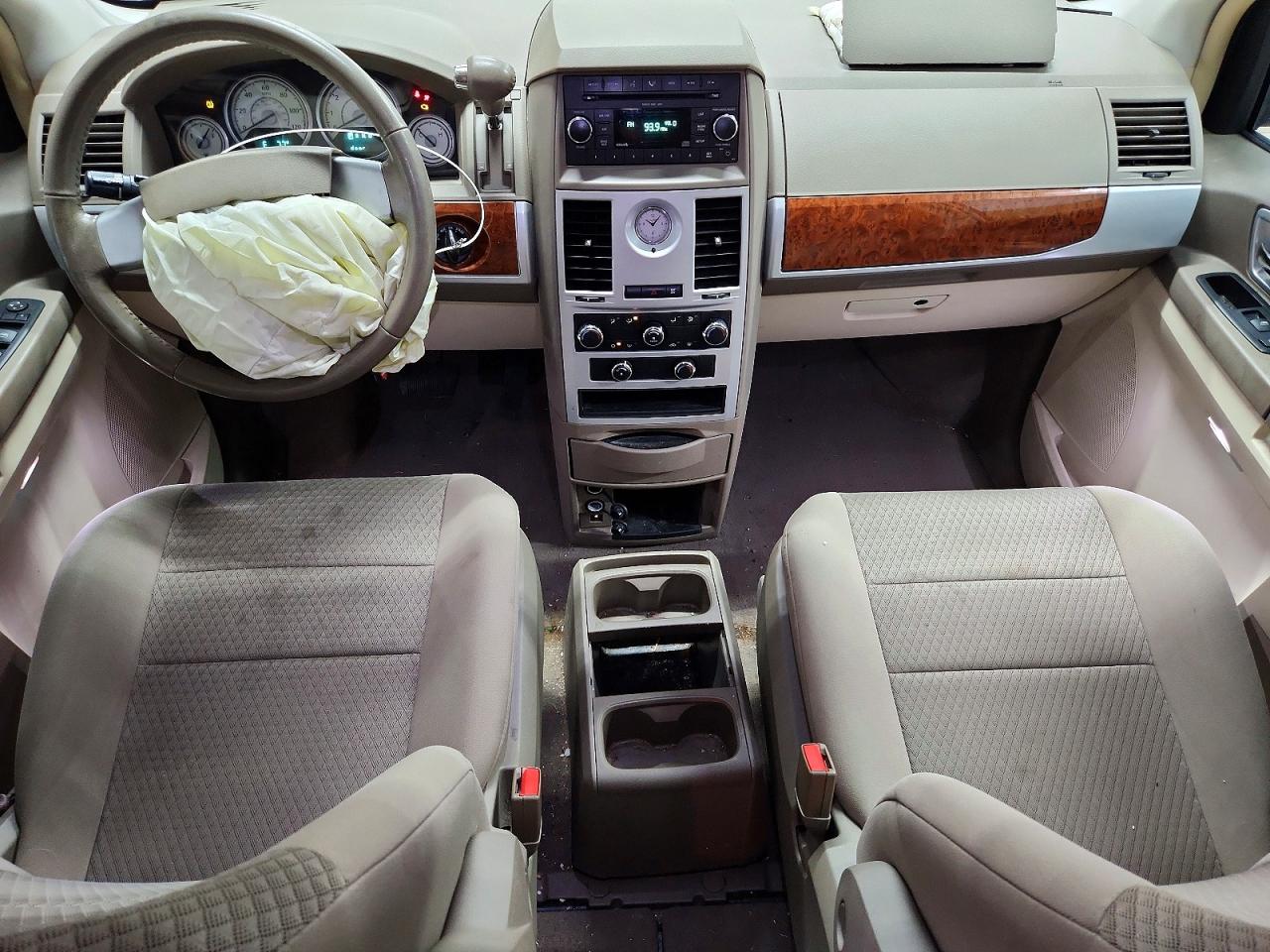 2009 Chrysler Town & Country Touring Tan vin: 2A8HR54139R562592