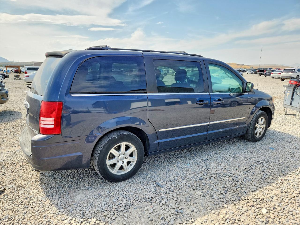 2009 Chrysler Town & Country Touring Blue vin: 2A8HR54139R663969
