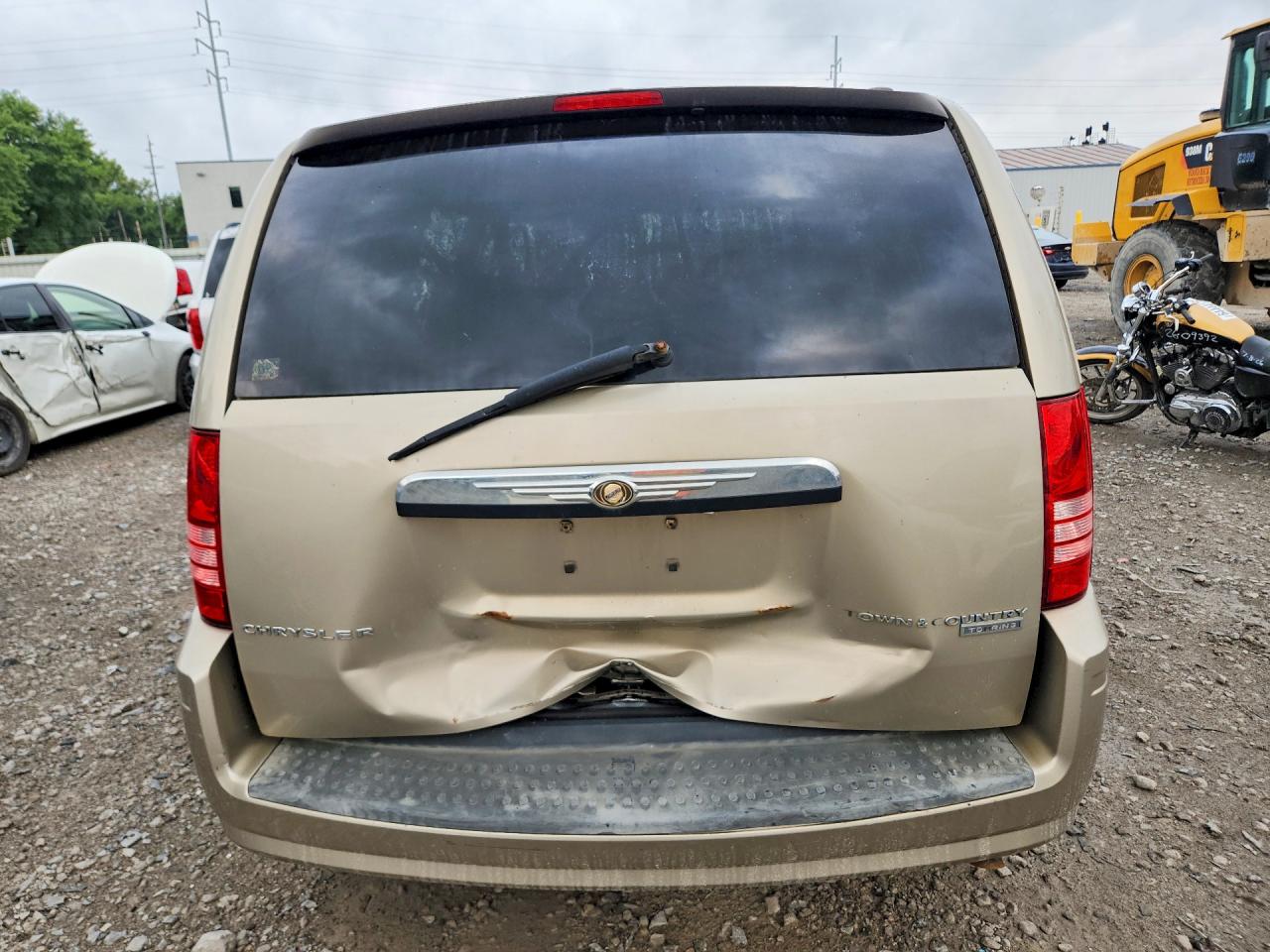 2009 Chrysler Town & Country Touring Gold vin: 2A8HR54159R627622