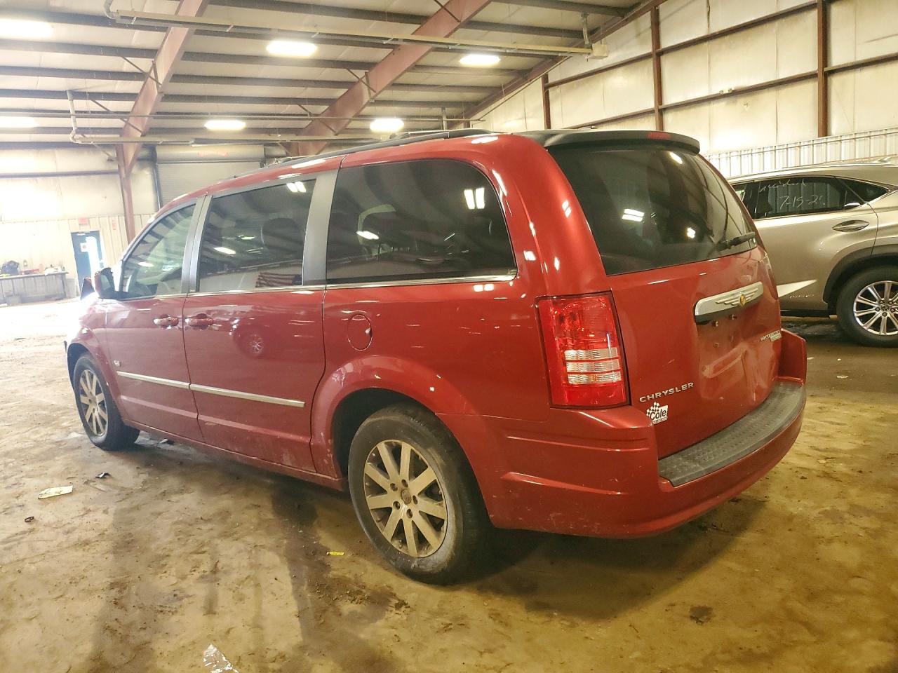 2009 Chrysler Town & Country Touring Burgundy vin: 2A8HR54169R635681