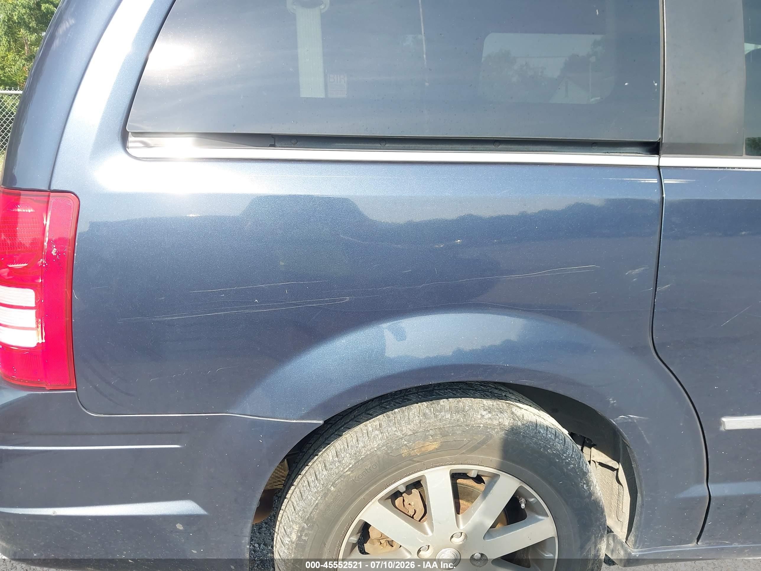 2009 Chrysler Town & Country Touring Blue vin: 2A8HR54169R676943