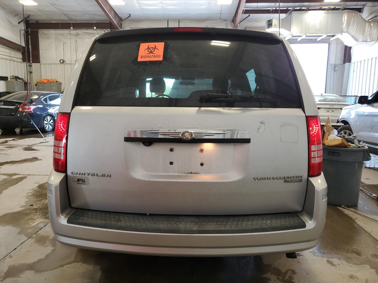2009 Chrysler Town & Country Touring Серебряный vin: 2A8HR54179R525495