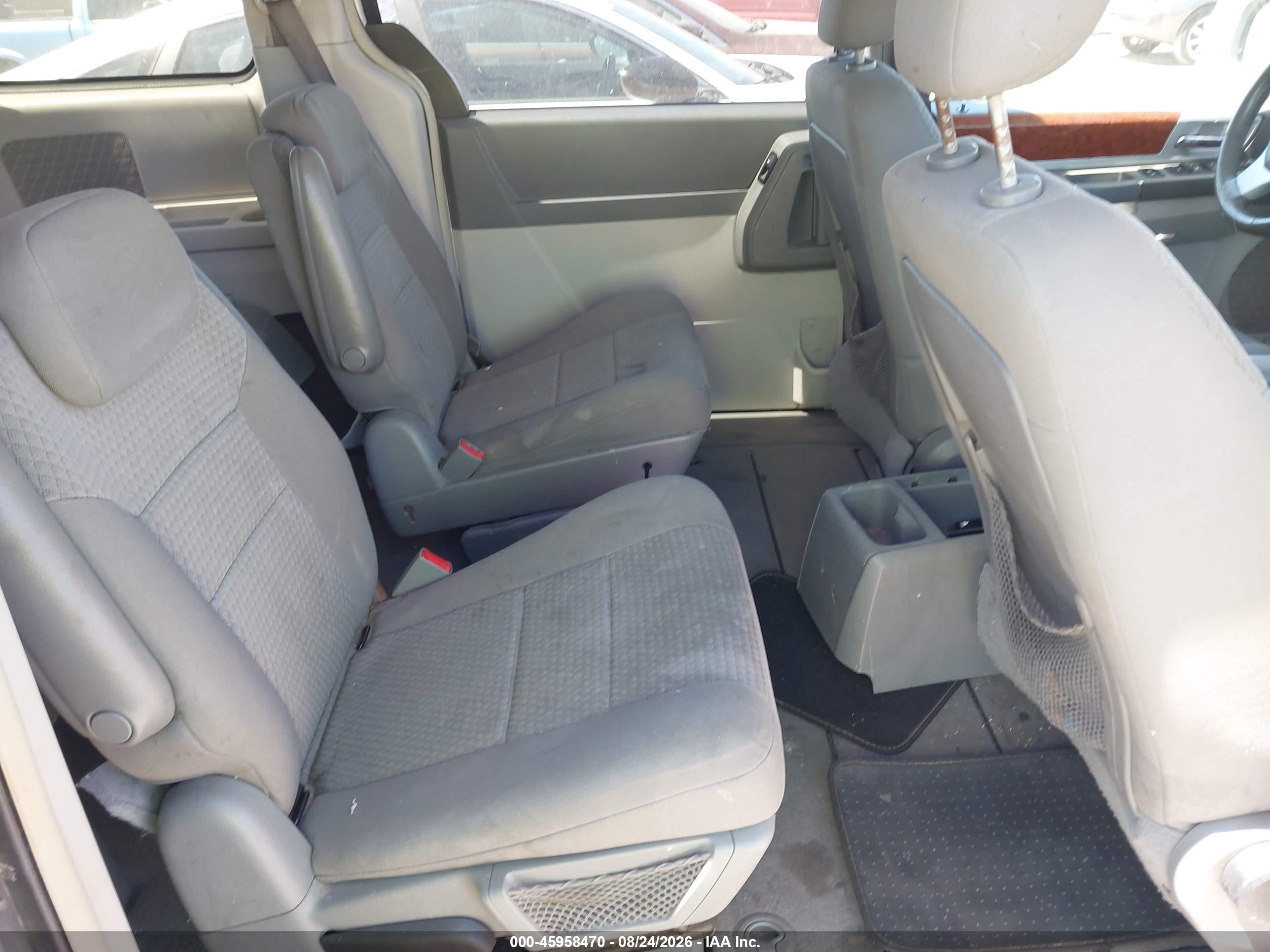 2009 Chrysler Town & Country Touring Silver vin: 2A8HR54179R533970