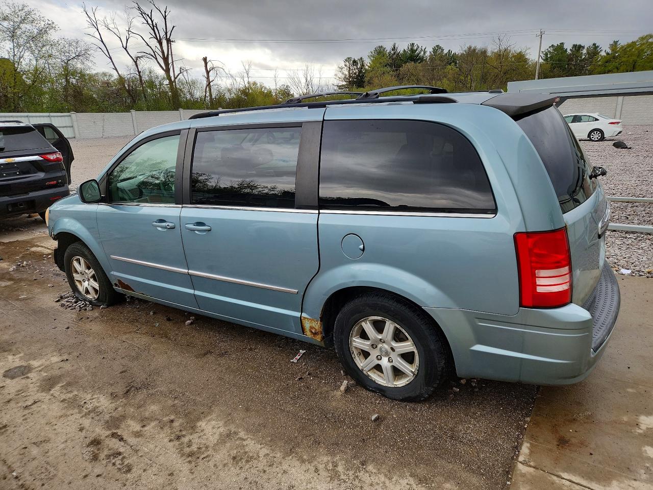 2009 Chrysler Town & Country Touring Turquoise vin: 2A8HR54179R540076