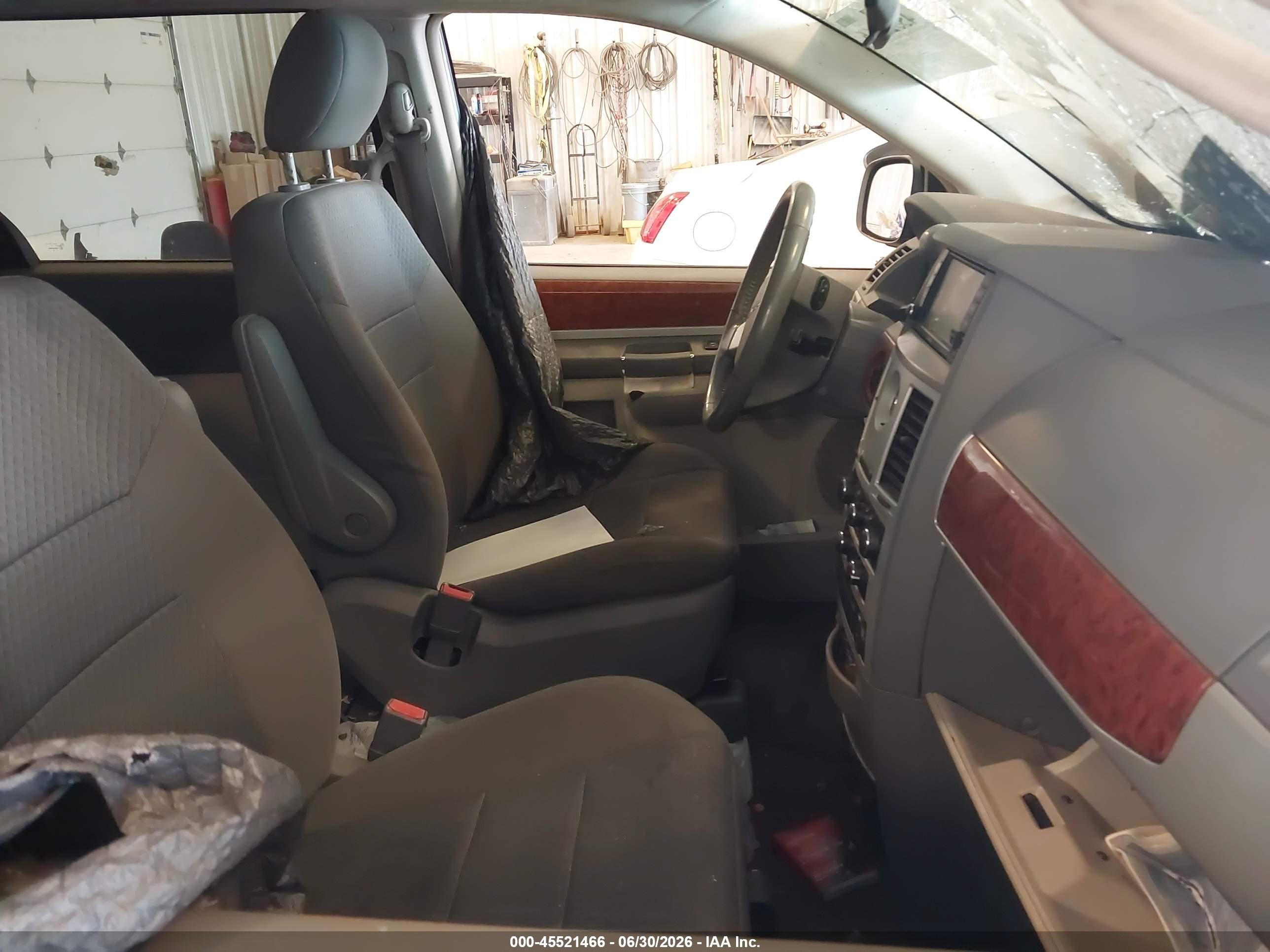 2009 Chrysler Town & Country Touring Blue vin: 2A8HR54179R558139