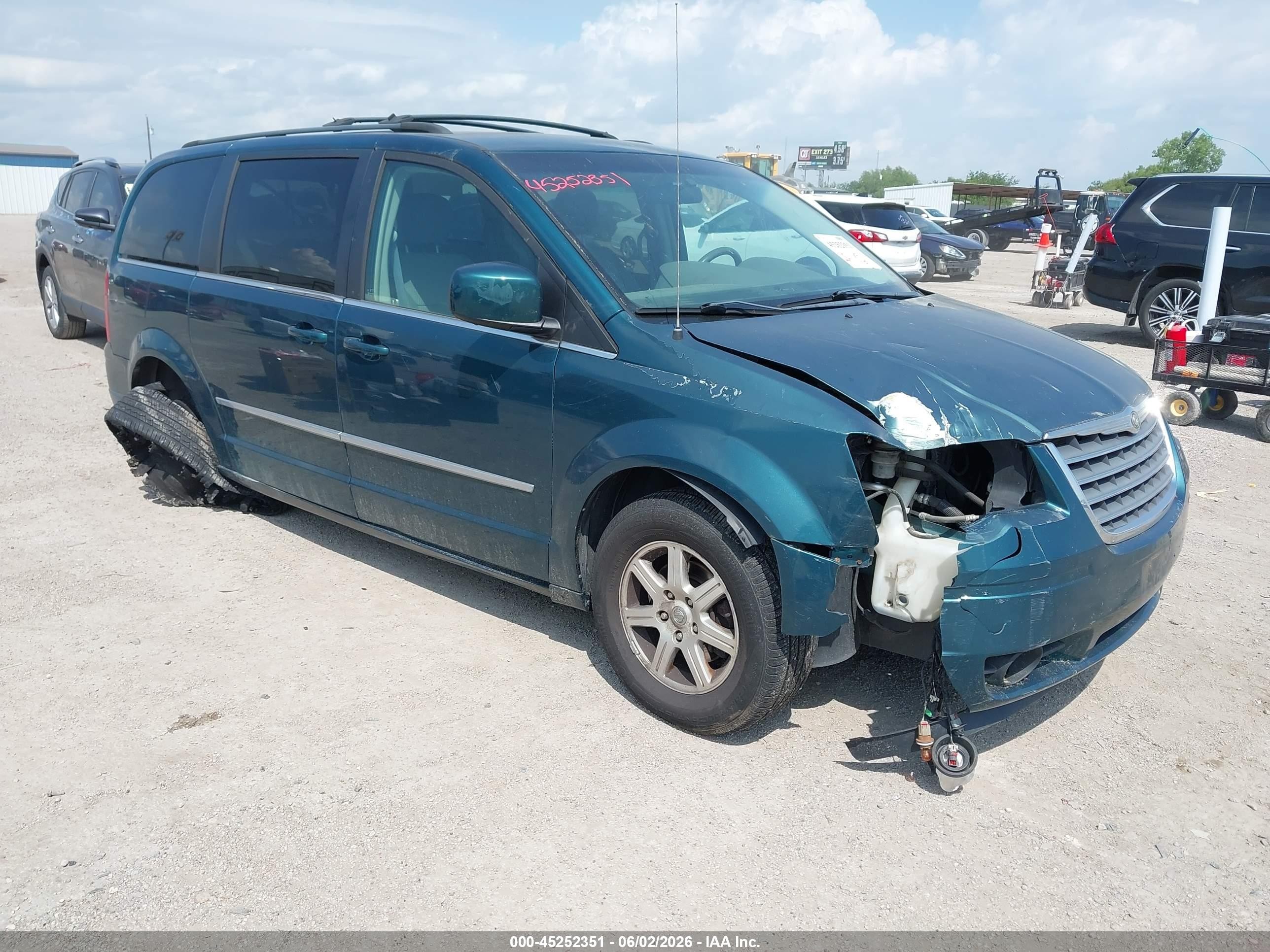 2009 Chrysler Town & Country Touring Green vin: 2A8HR54189R578061