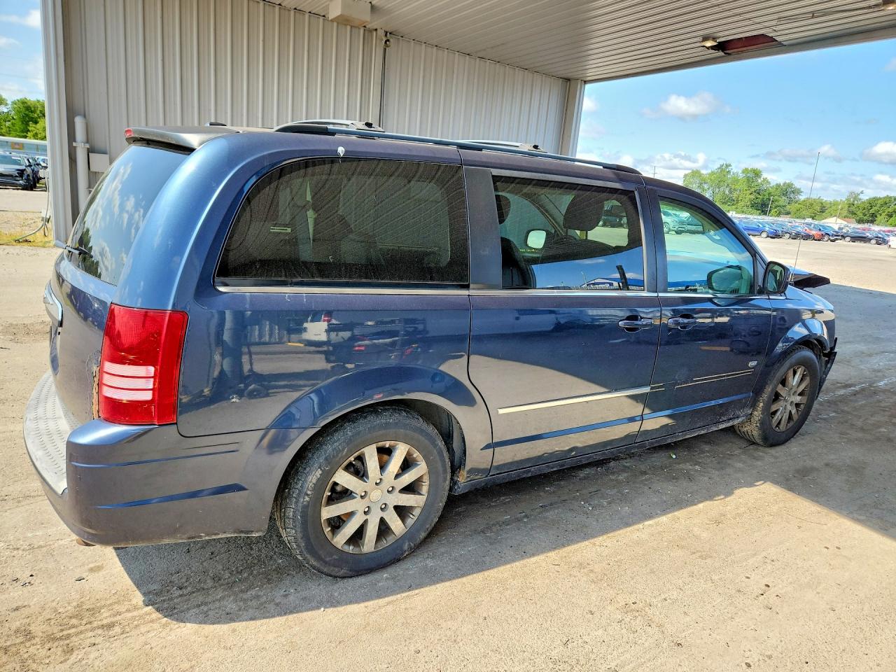 2009 Chrysler Town & Country Touring Blue vin: 2A8HR54189R635679