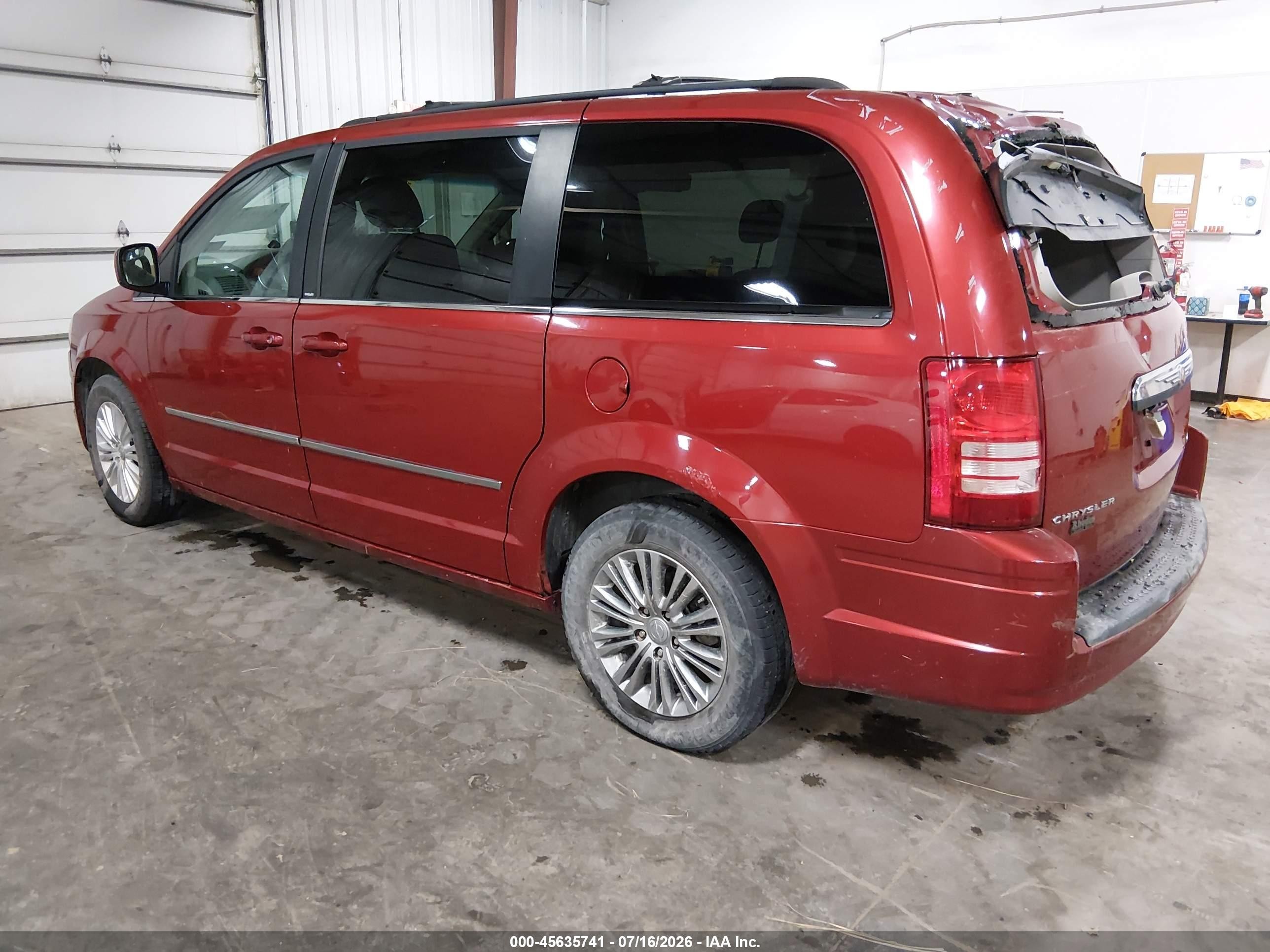 2009 Chrysler Town & Country Touring Красный vin: 2A8HR54189R637965