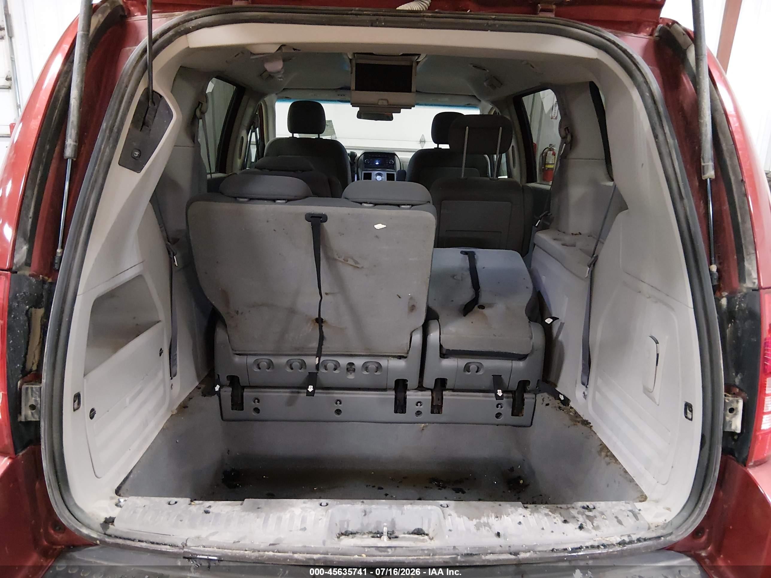 2009 Chrysler Town & Country Touring Красный vin: 2A8HR54189R637965