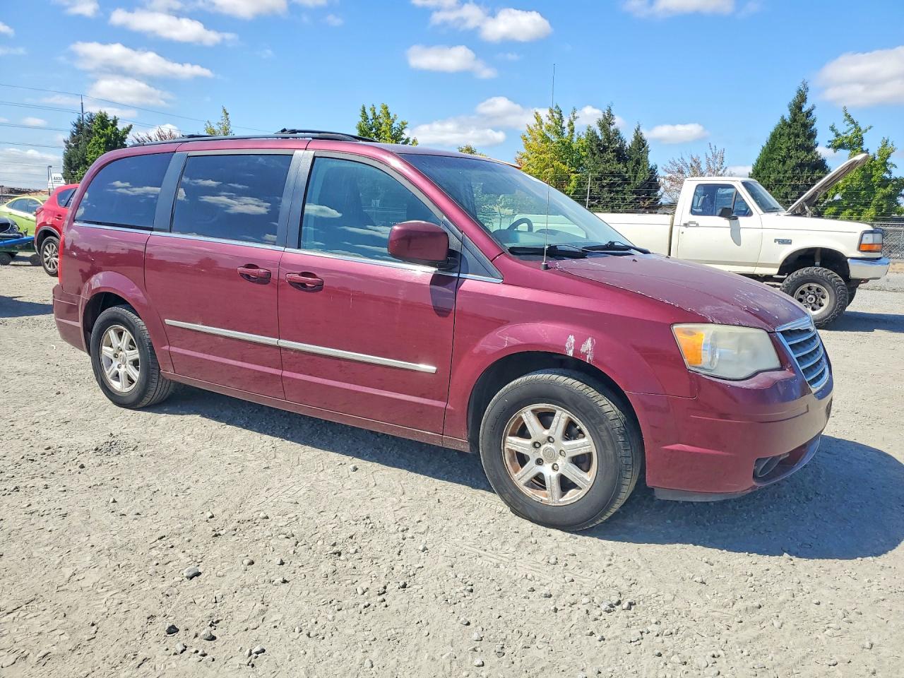 2009 Chrysler Town & Country Touring Темно-бордовый vin: 2A8HR541X9R509775