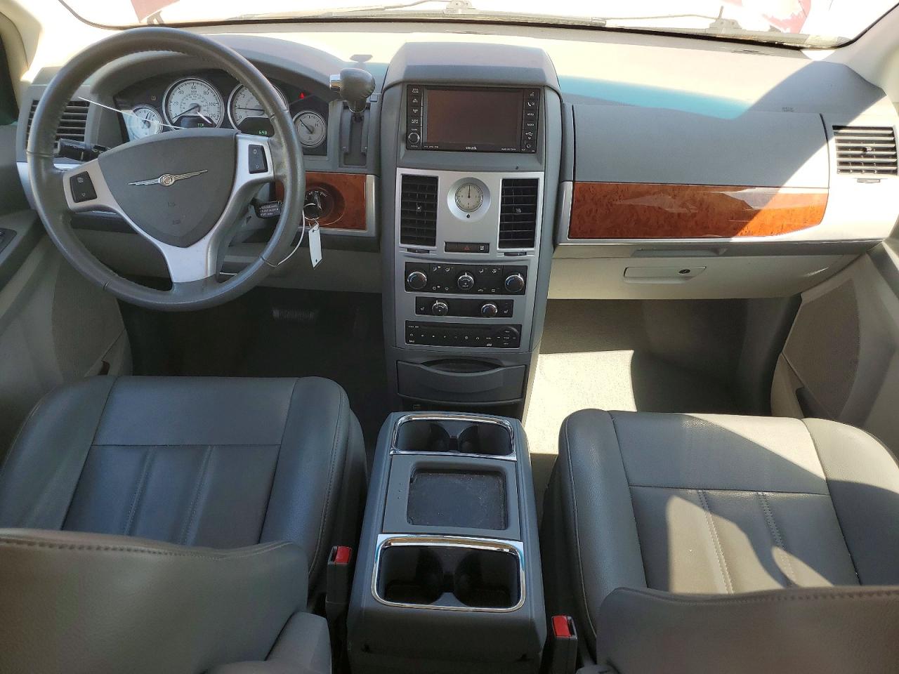 2009 Chrysler Town & Country Touring Темно-бордовый vin: 2A8HR541X9R509775