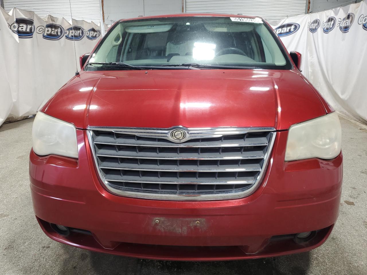 2009 Chrysler Town & Country Touring Red vin: 2A8HR541X9R547779 Damage: Front Bumper, Multiple Scratches Heavy, 2