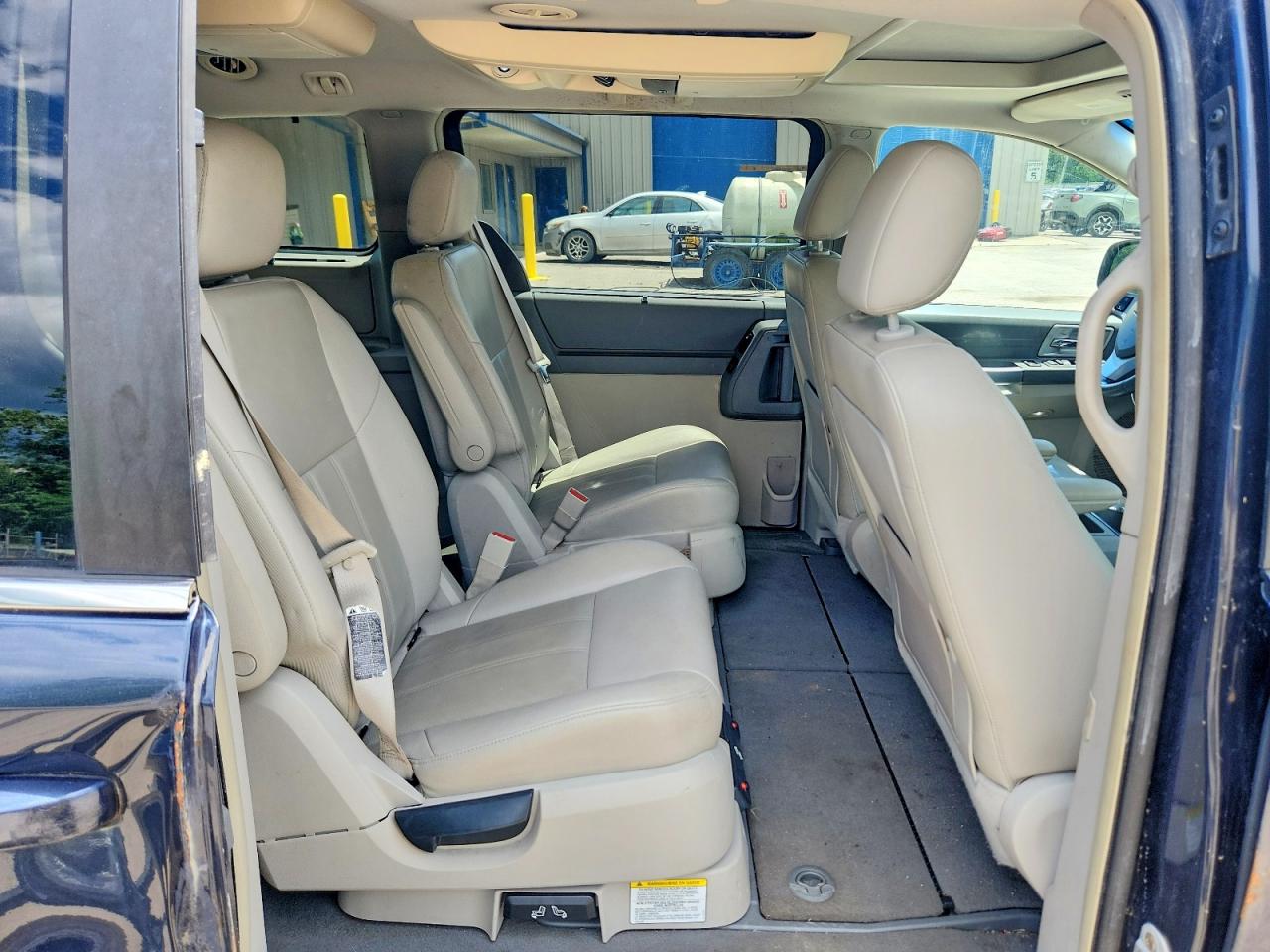 2008 Chrysler Town & Country Touring Blue vin: 2A8HR54P08R684331