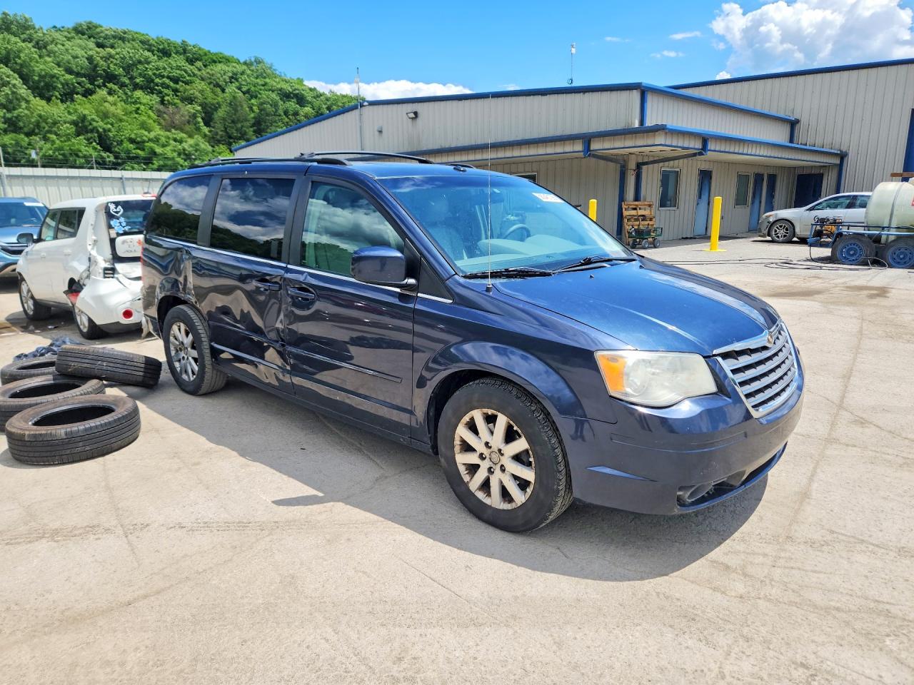 2008 Chrysler Town & Country Touring Blue vin: 2A8HR54P08R684331