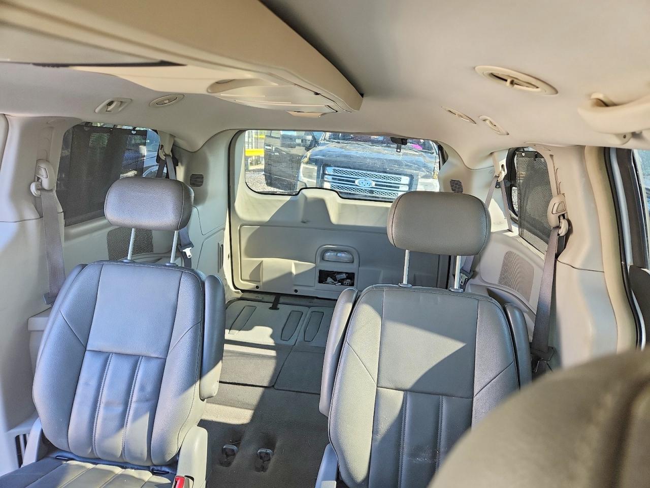 2008 Chrysler Town & Country Touring Blue vin: 2A8HR54P08R709261