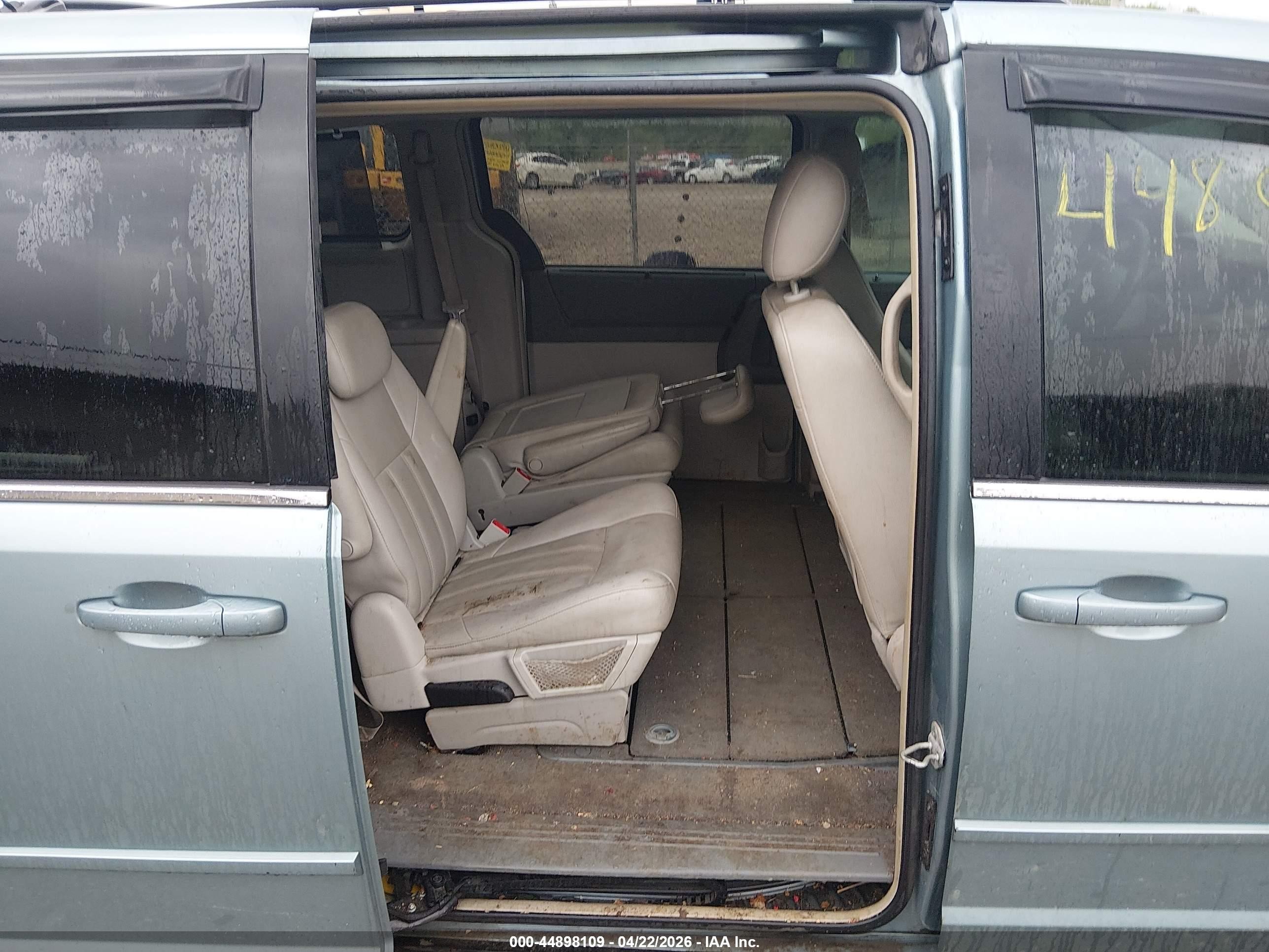 2008 Chrysler Town & Country Touring Blue vin: 2A8HR54P08R776264