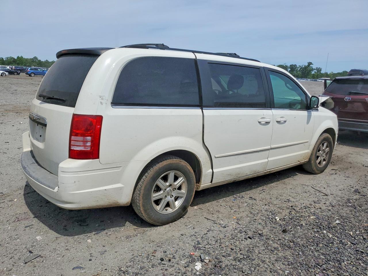 2008 Chrysler Town & Country Touring Белый vin: 2A8HR54P18R141408