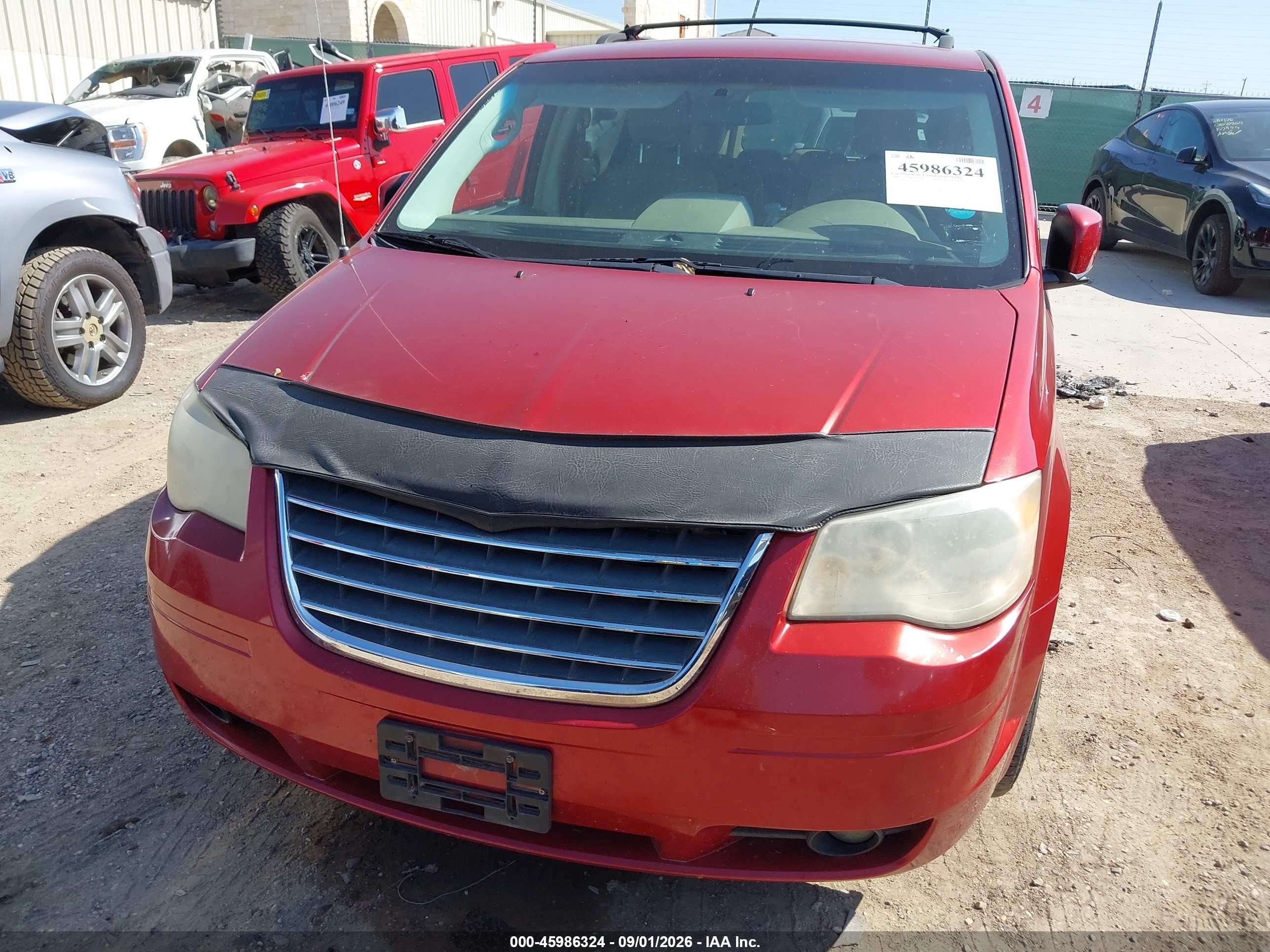 2008 Chrysler Town & Country Touring Red vin: 2A8HR54P18R834723