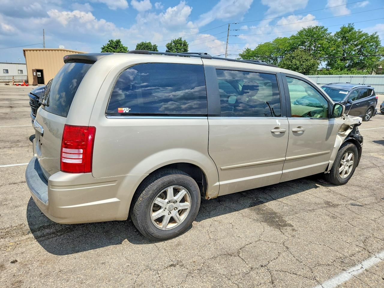 2008 Chrysler Town & Country Touring Бежевый vin: 2A8HR54P28R682161