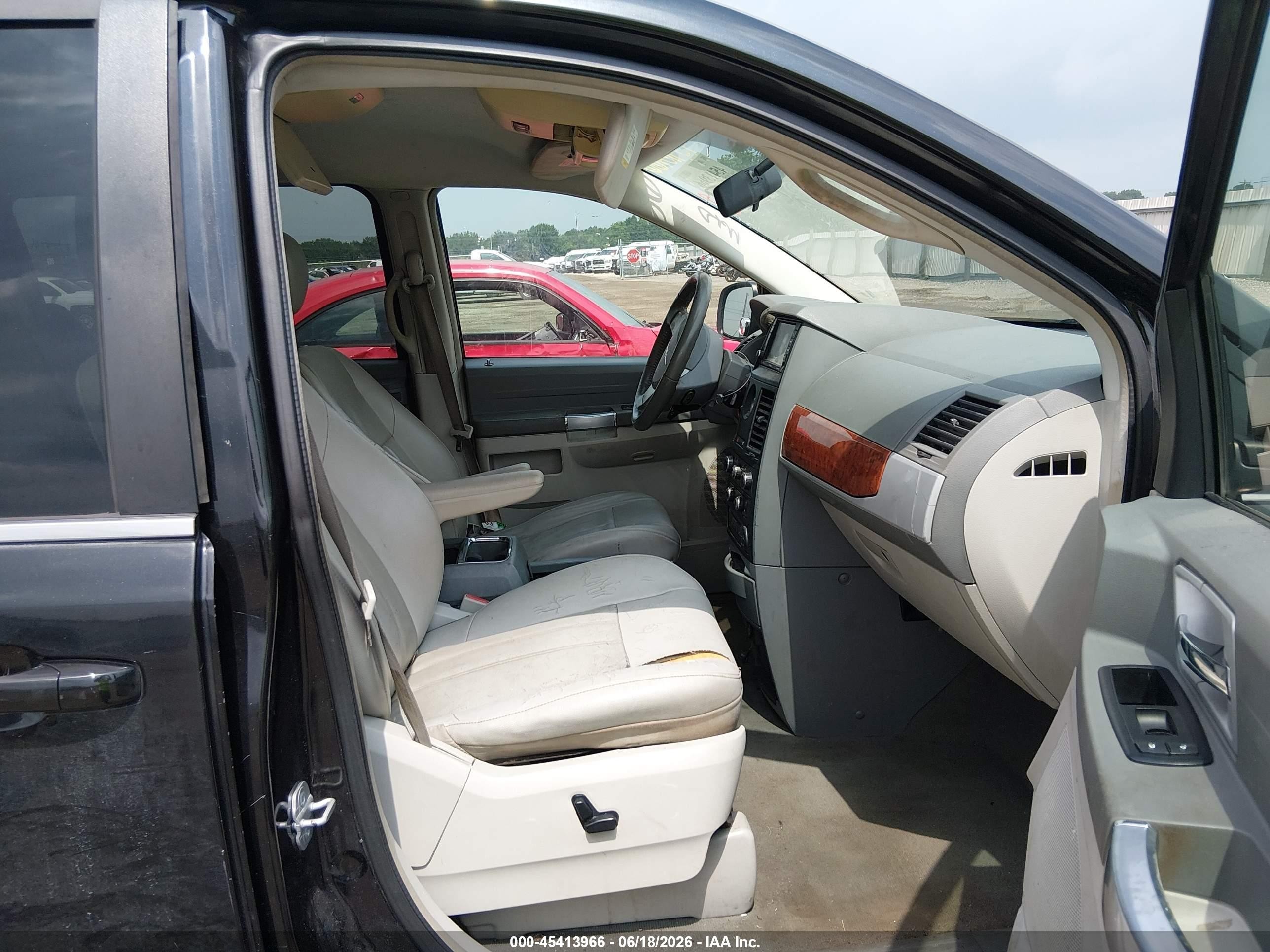 2008 Chrysler Town & Country Touring Black vin: 2A8HR54P38R651582