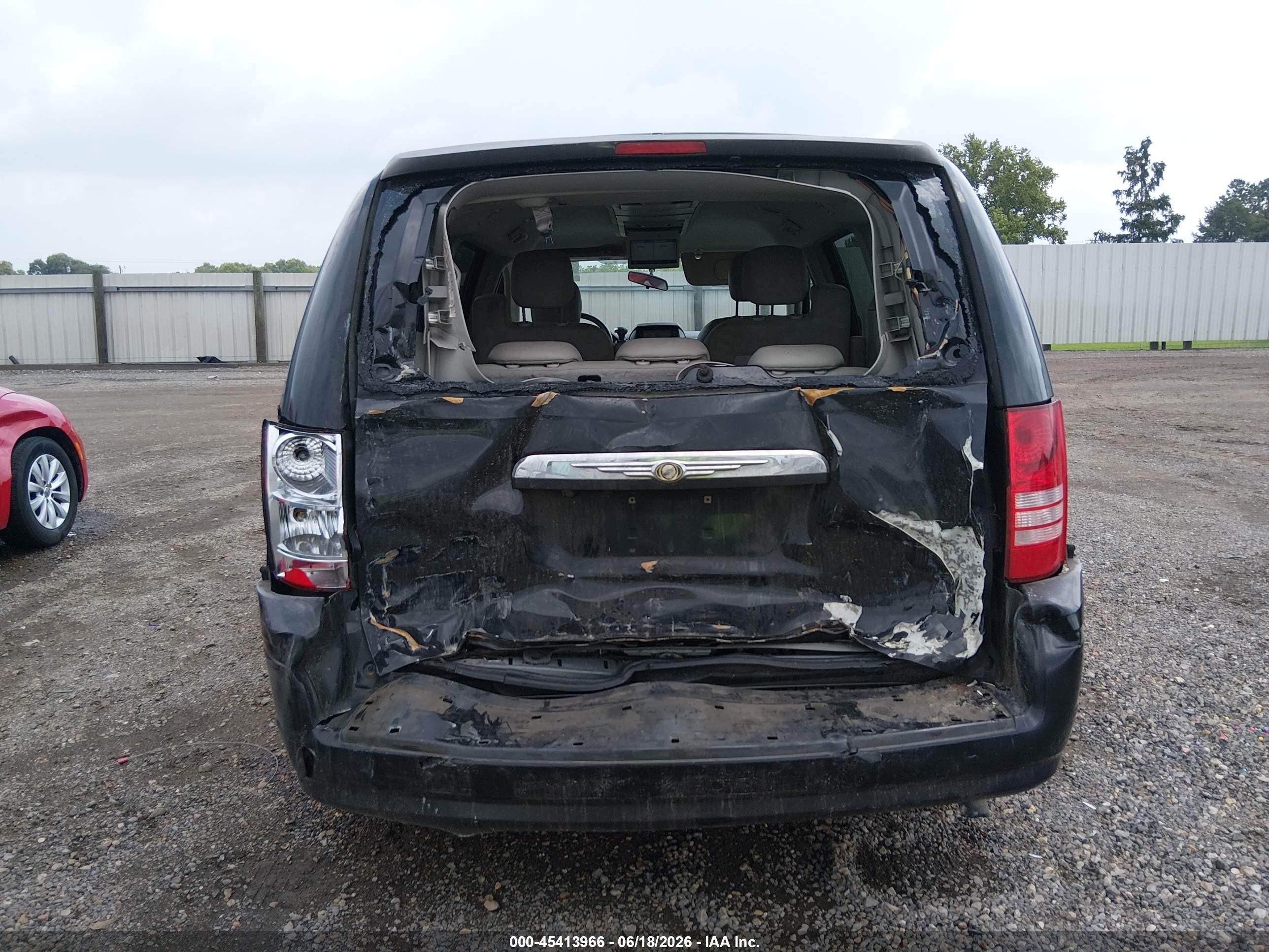 2008 Chrysler Town & Country Touring Black vin: 2A8HR54P38R651582
