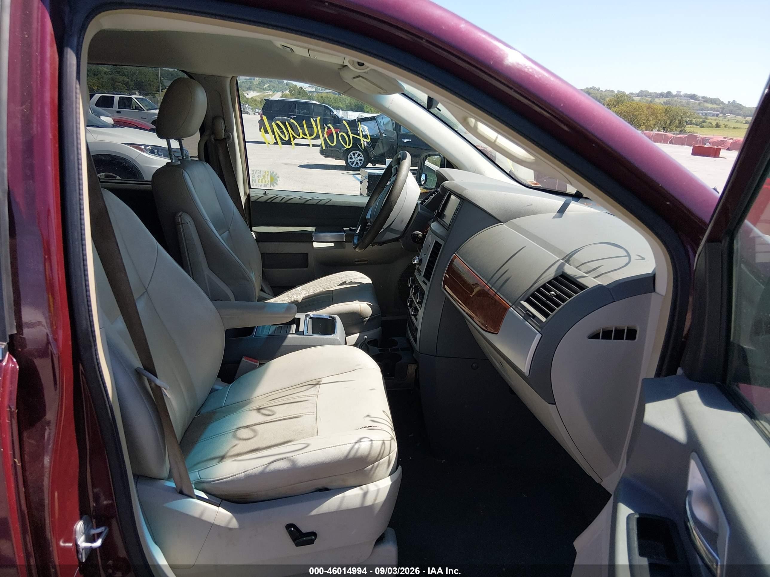 2008 Chrysler Town & Country Touring Purple vin: 2A8HR54P38R717161