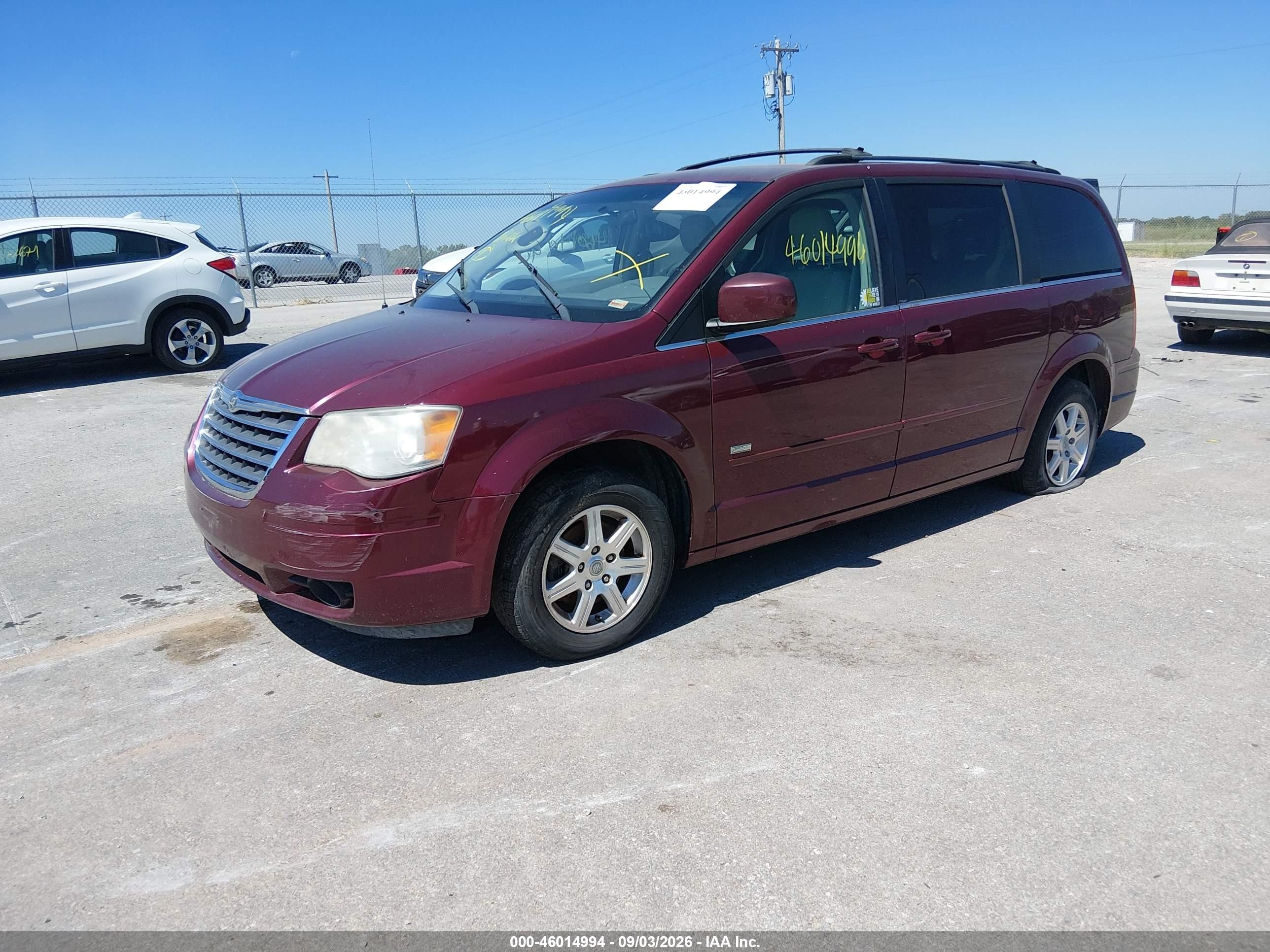 2008 Chrysler Town & Country Touring Purple vin: 2A8HR54P38R717161