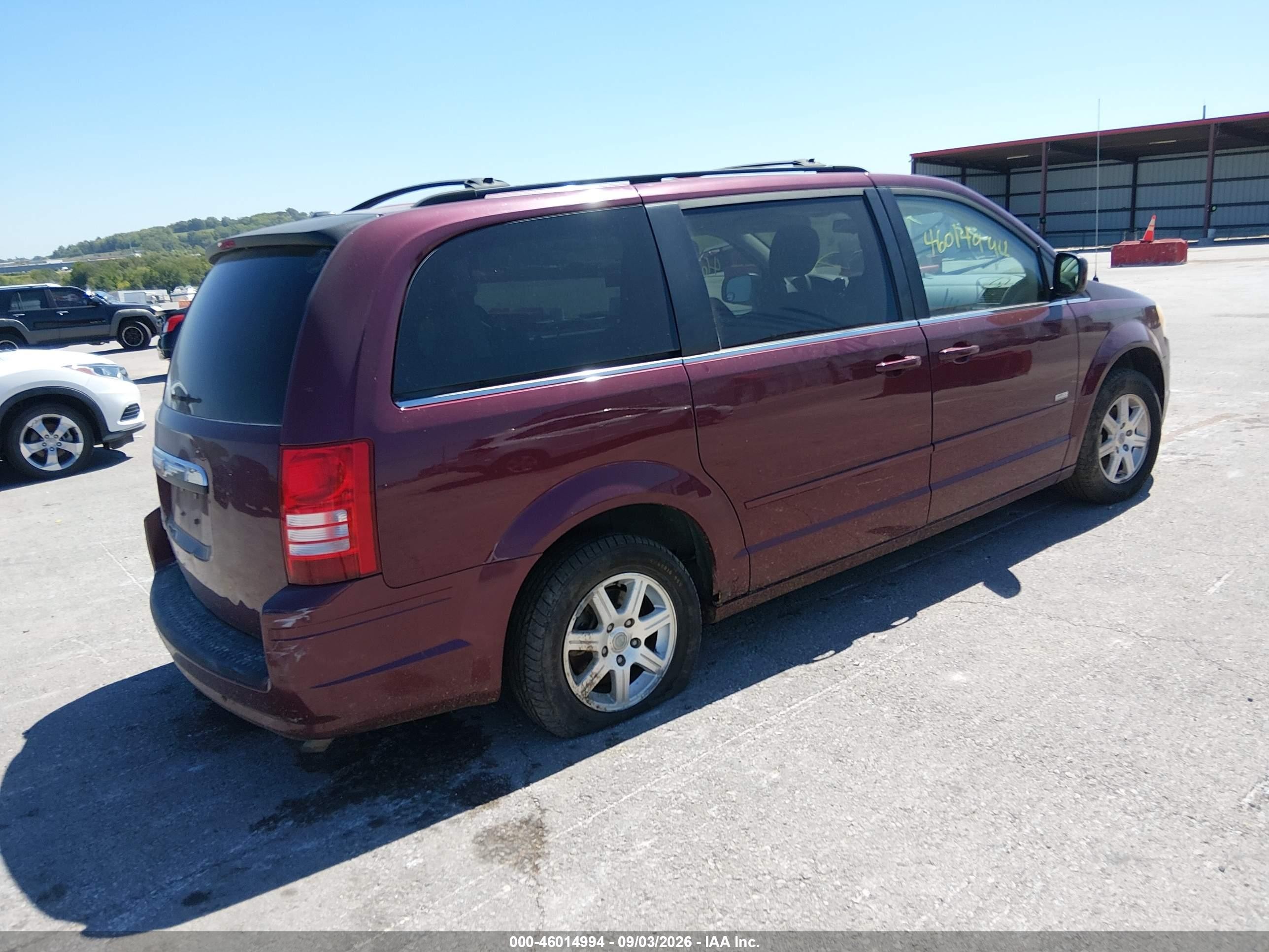 2008 Chrysler Town & Country Touring Purple vin: 2A8HR54P38R717161