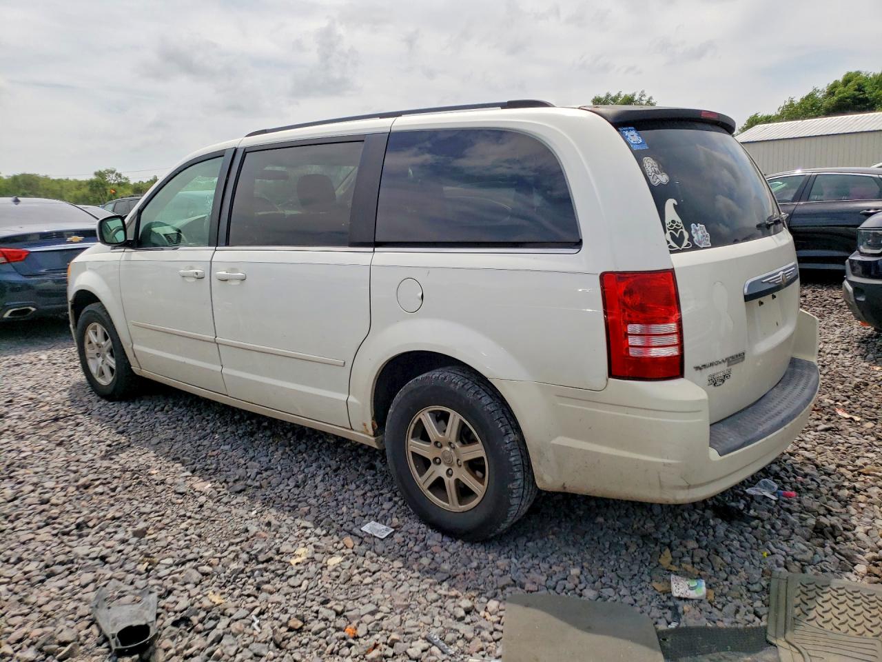 2008 Chrysler Town & Country Touring Белый vin: 2A8HR54P48R652837